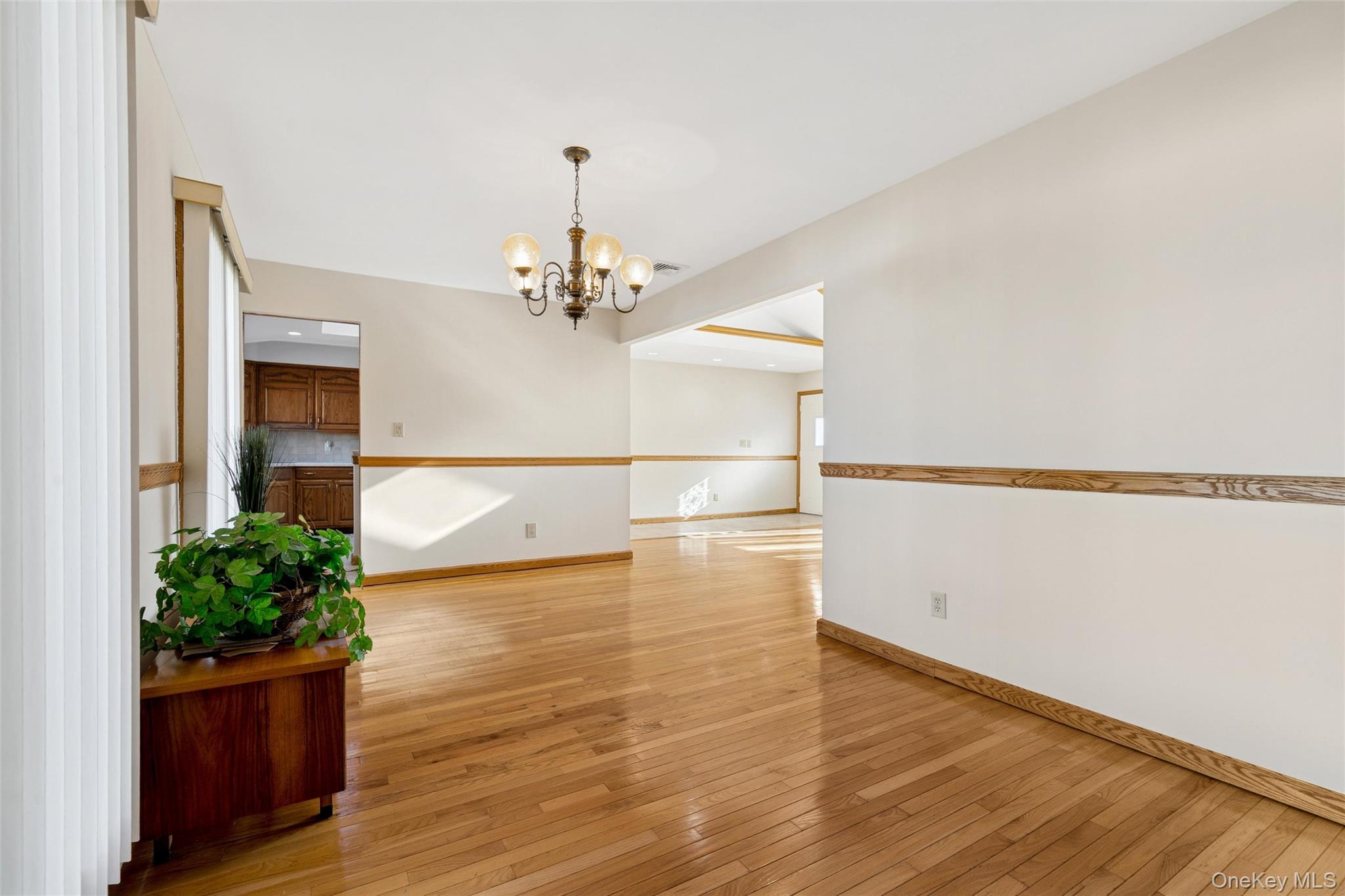 7 Joyce Lane, Commack, NY 11725