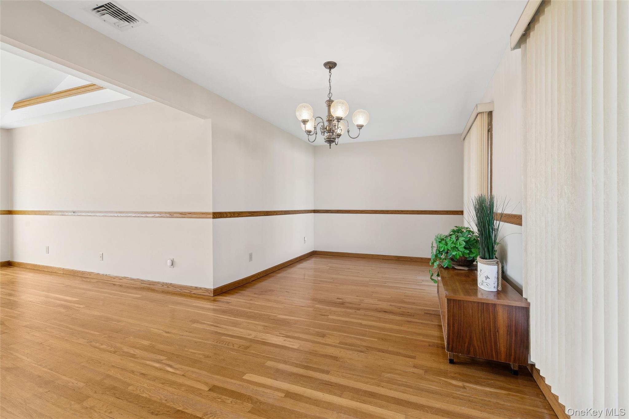 7 Joyce Lane, Commack, NY 11725