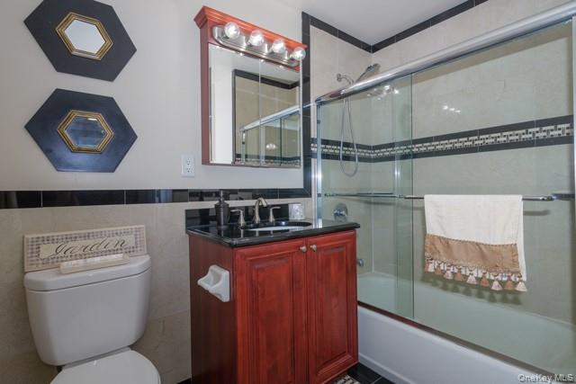 169 Adams Way # 169, Sayville, NY 11782