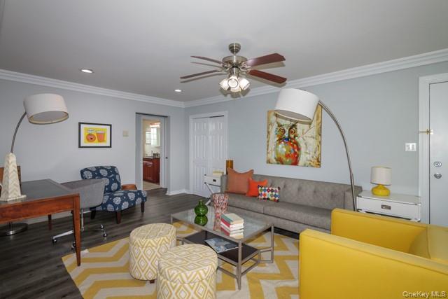 235 Lakeland Avenue # 2-4D, Sayville, NY 11782