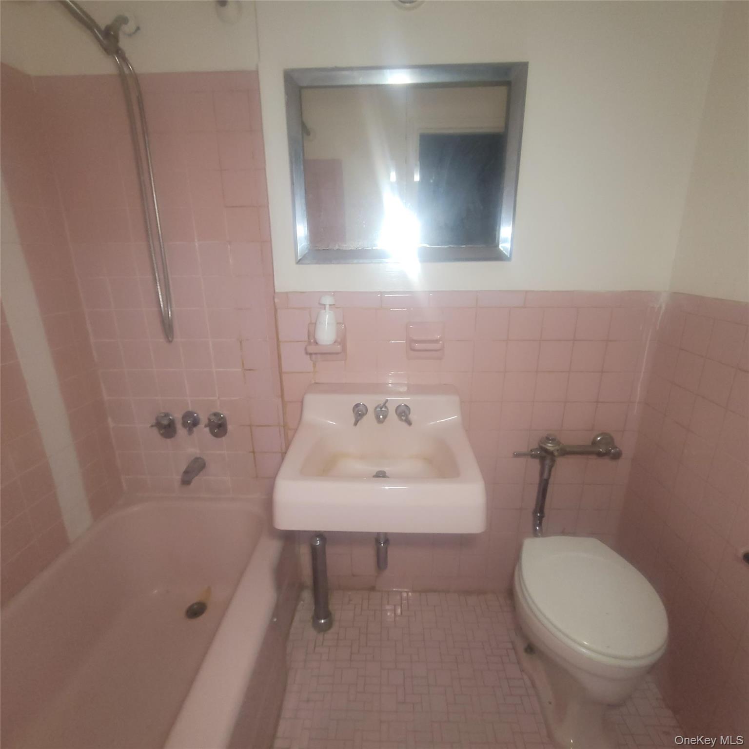 5235 Post Road # 1B, Bronx, NY 10471