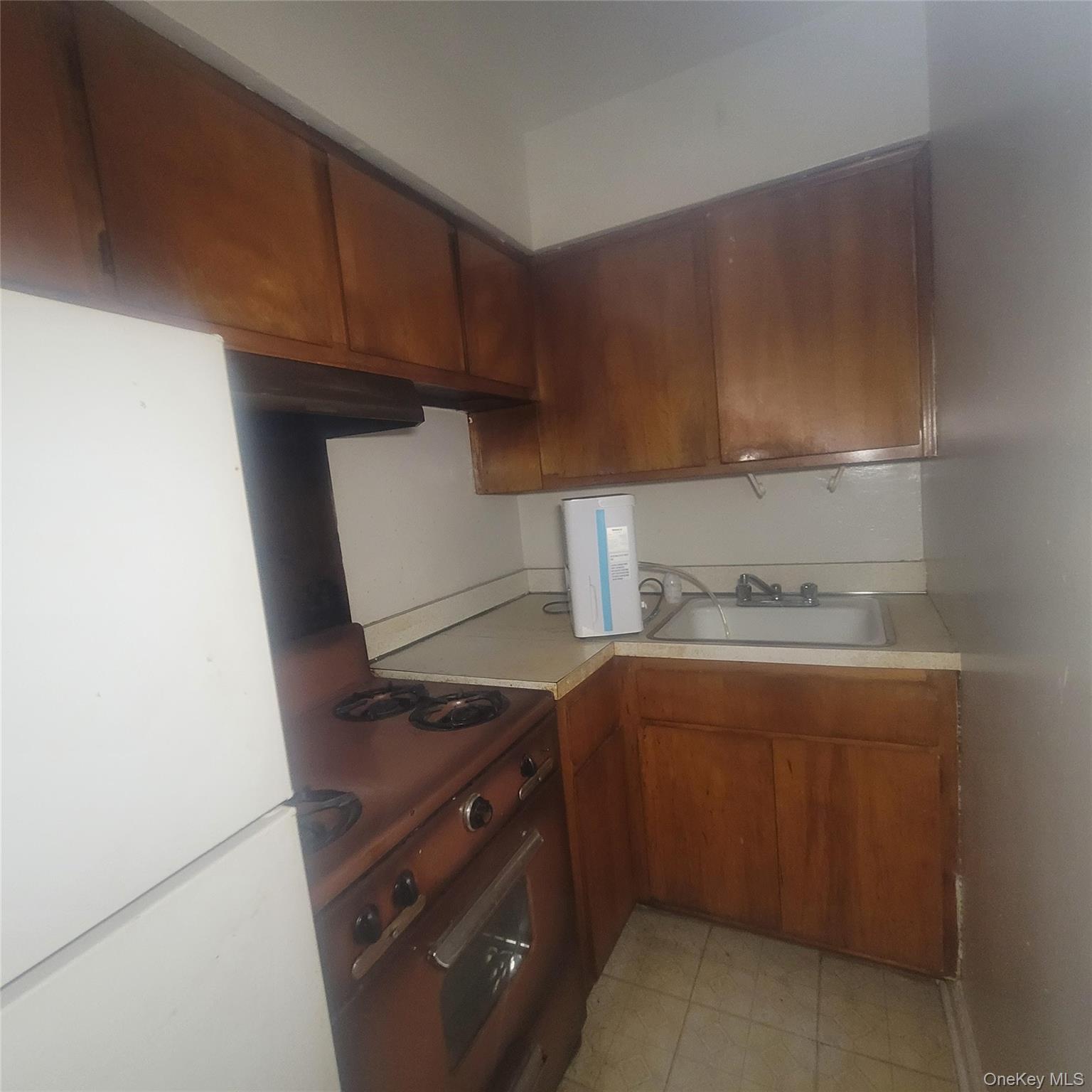 5235 Post Road # 1B, Bronx, NY 10471