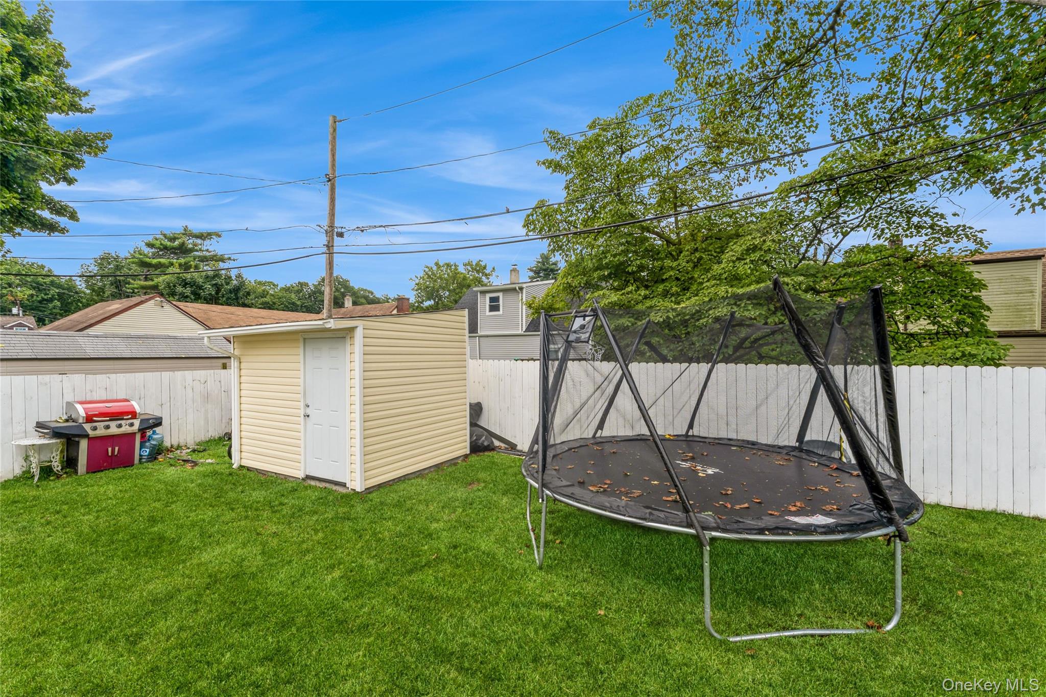 13 Floral Lane, Westbury, NY 11590