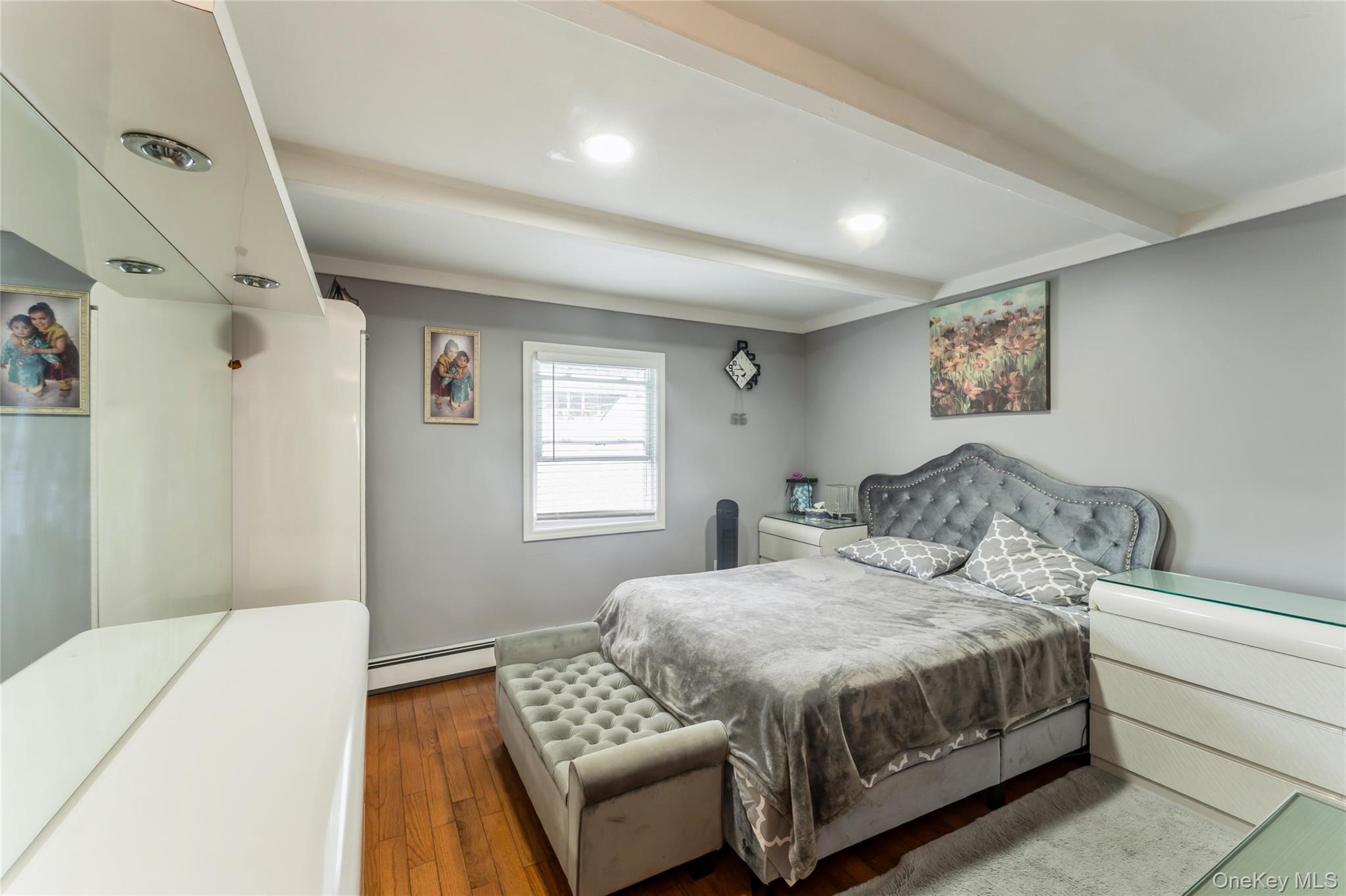 13 Floral Lane, Westbury, NY 11590