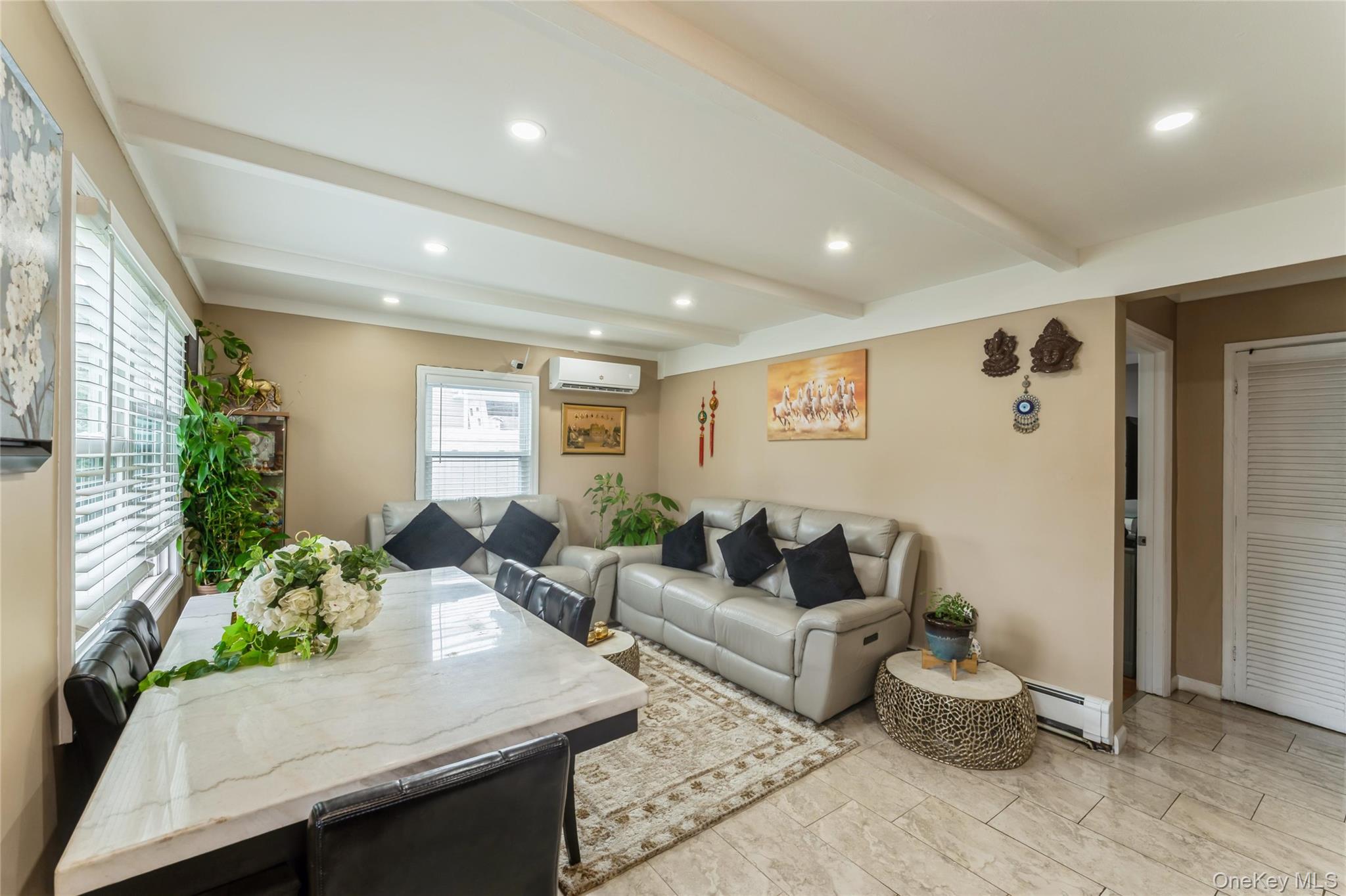 13 Floral Lane, Westbury, NY 11590