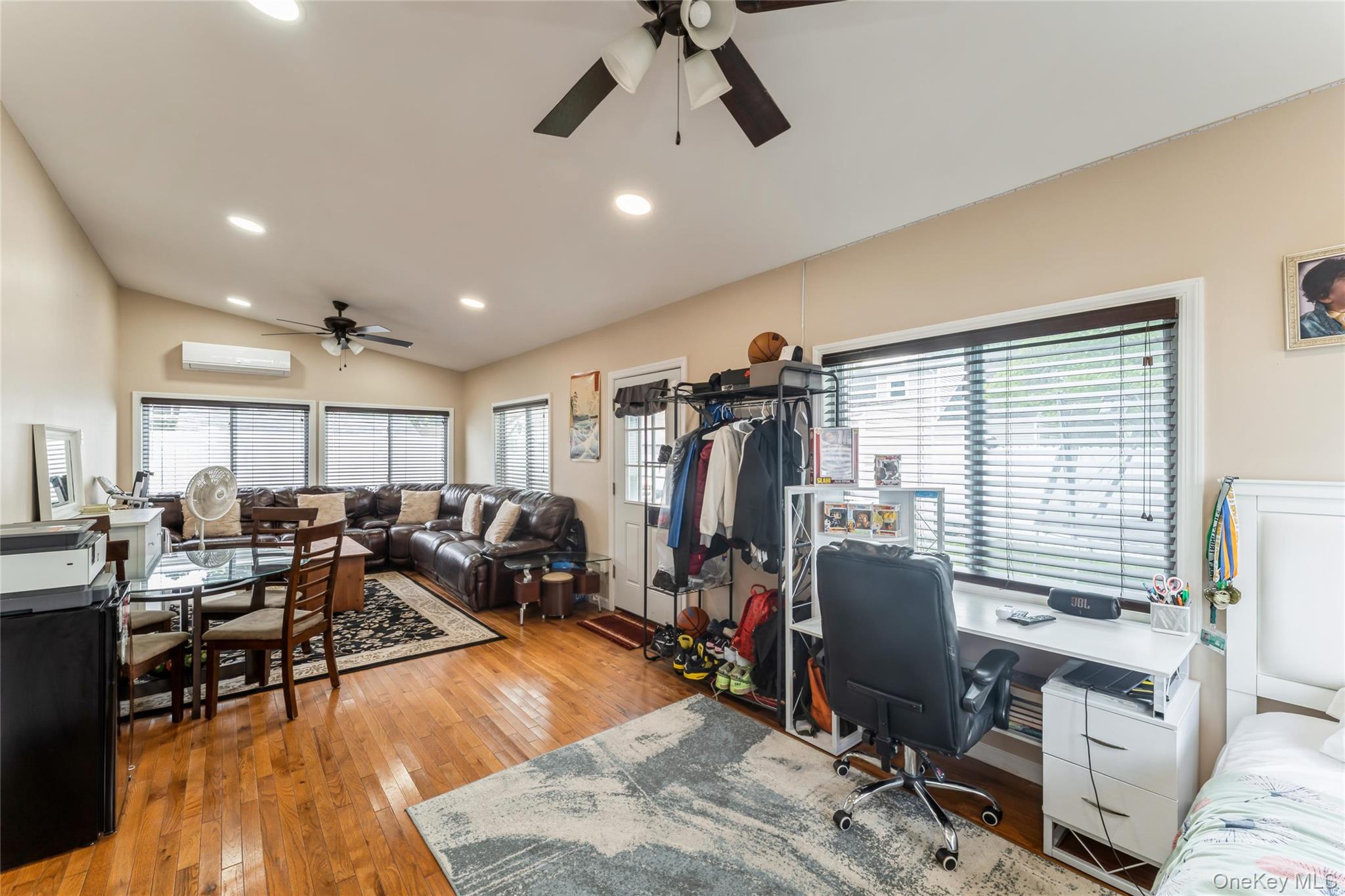 13 Floral Lane, Westbury, NY 11590