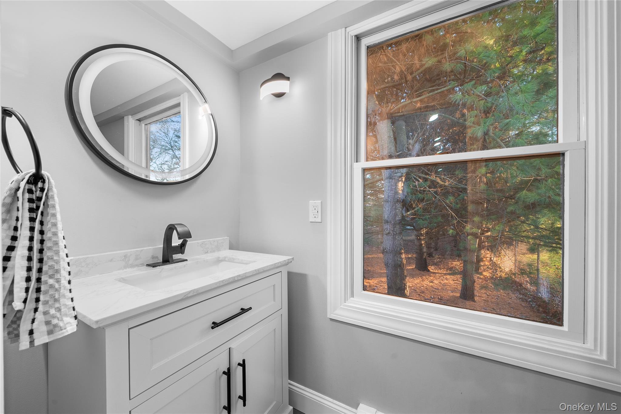 32 Greenport Avenue, Medford, NY 11763