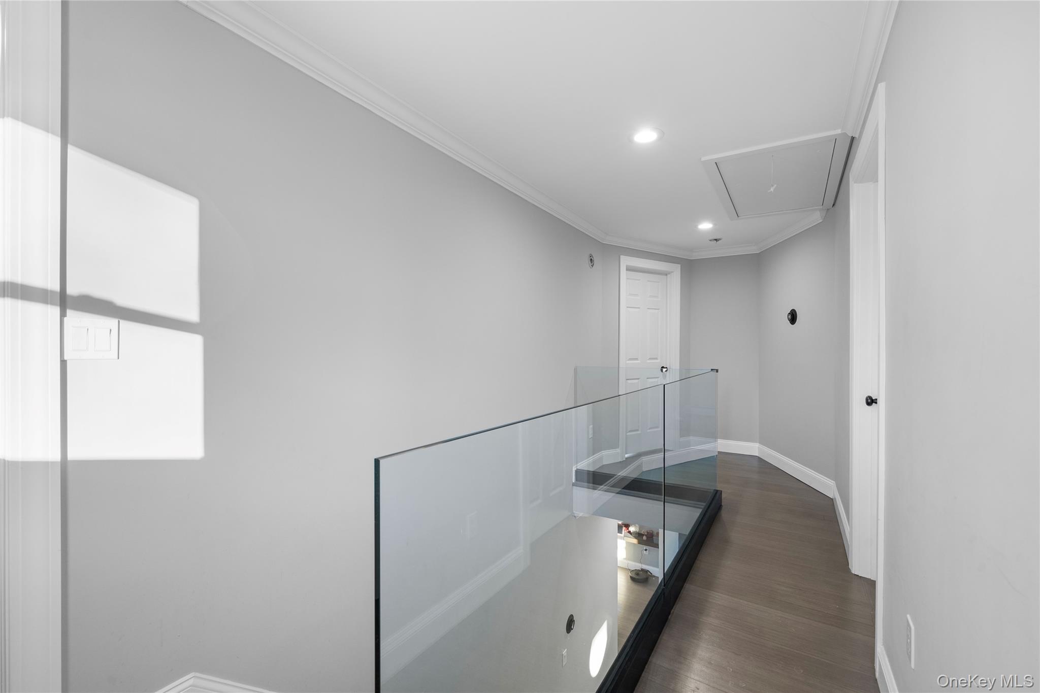 32 Greenport Avenue, Medford, NY 11763