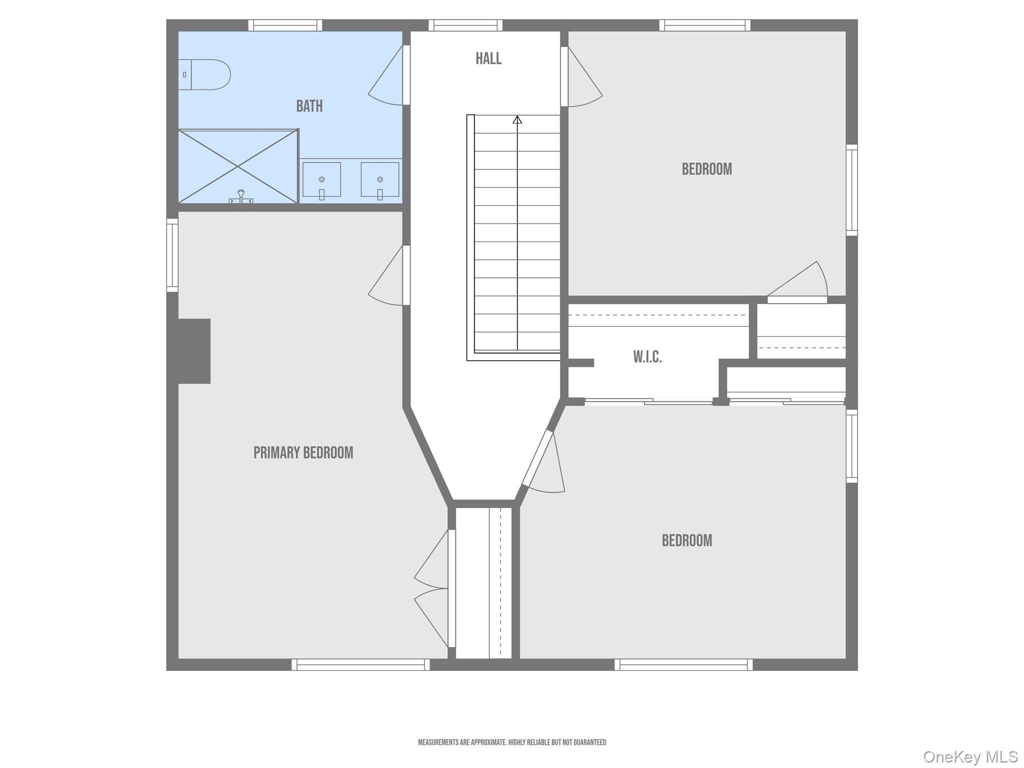 32 Greenport Avenue, Medford, NY 11763