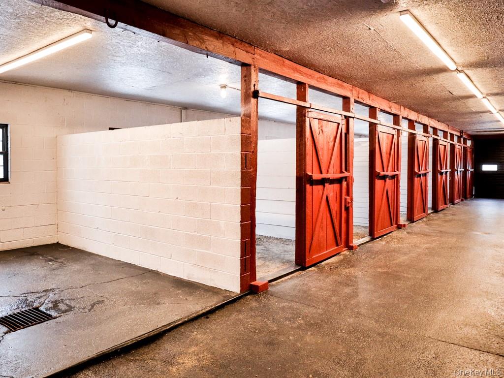 16 Almond Tree Lane, Warwick, NY 10990