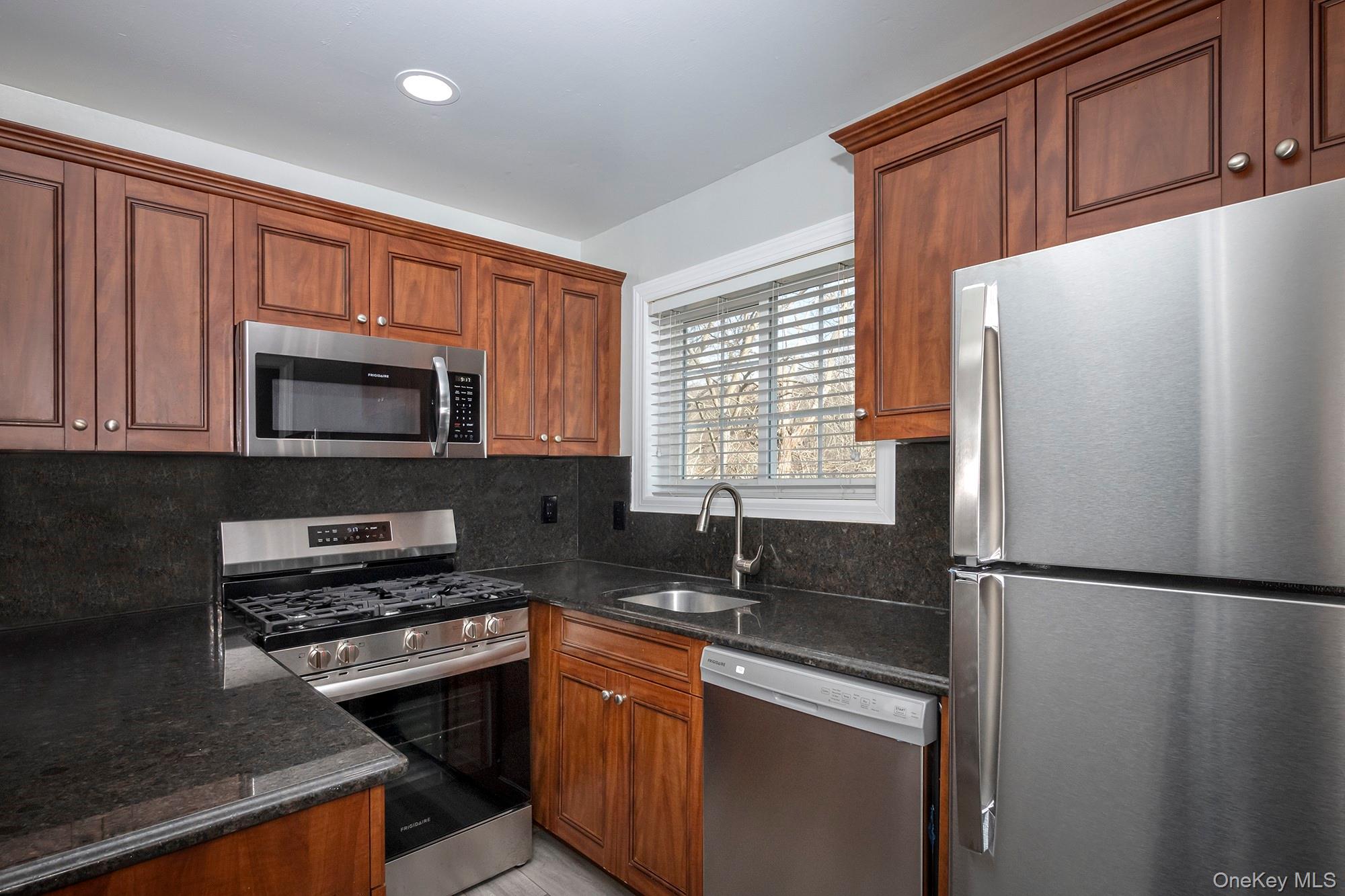 6-3A Presidents Drive # 6-3A, Port Jefferson, NY 11777