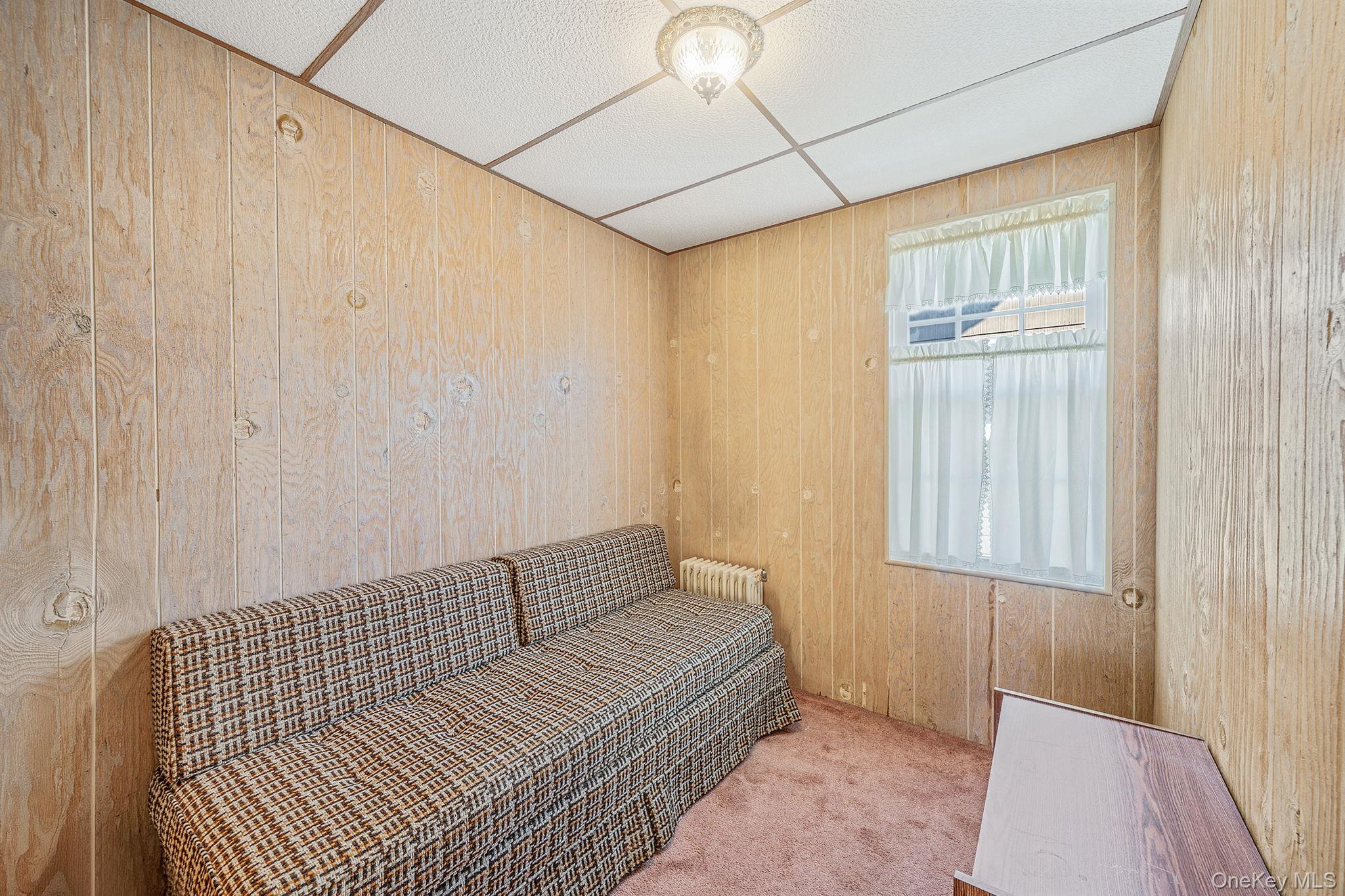 12 Hawthorne Street, Williston Park, NY 11596