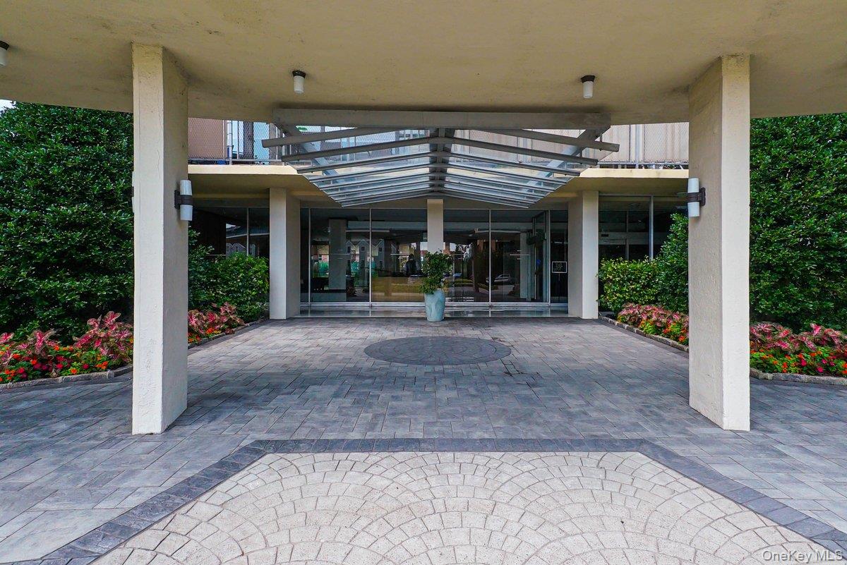 166-25 Powells Cove Boulevard # 3D, Beechhurst, NY 11357