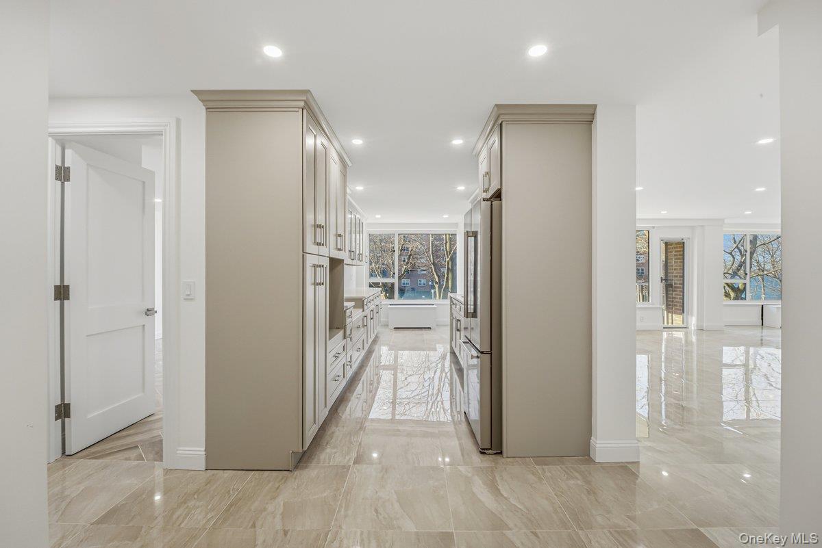 166-25 Powells Cove Boulevard # 3D, Beechhurst, NY 11357