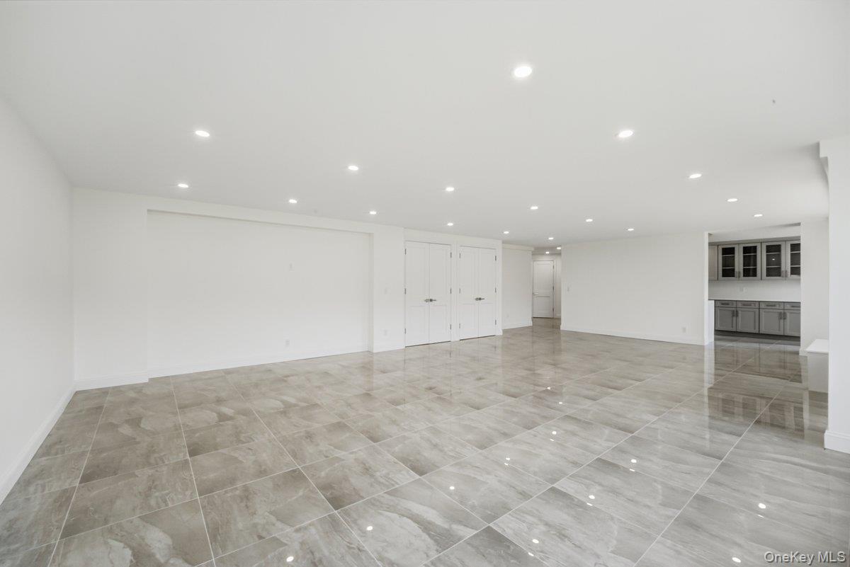 166-25 Powells Cove Boulevard # 3D, Beechhurst, NY 11357