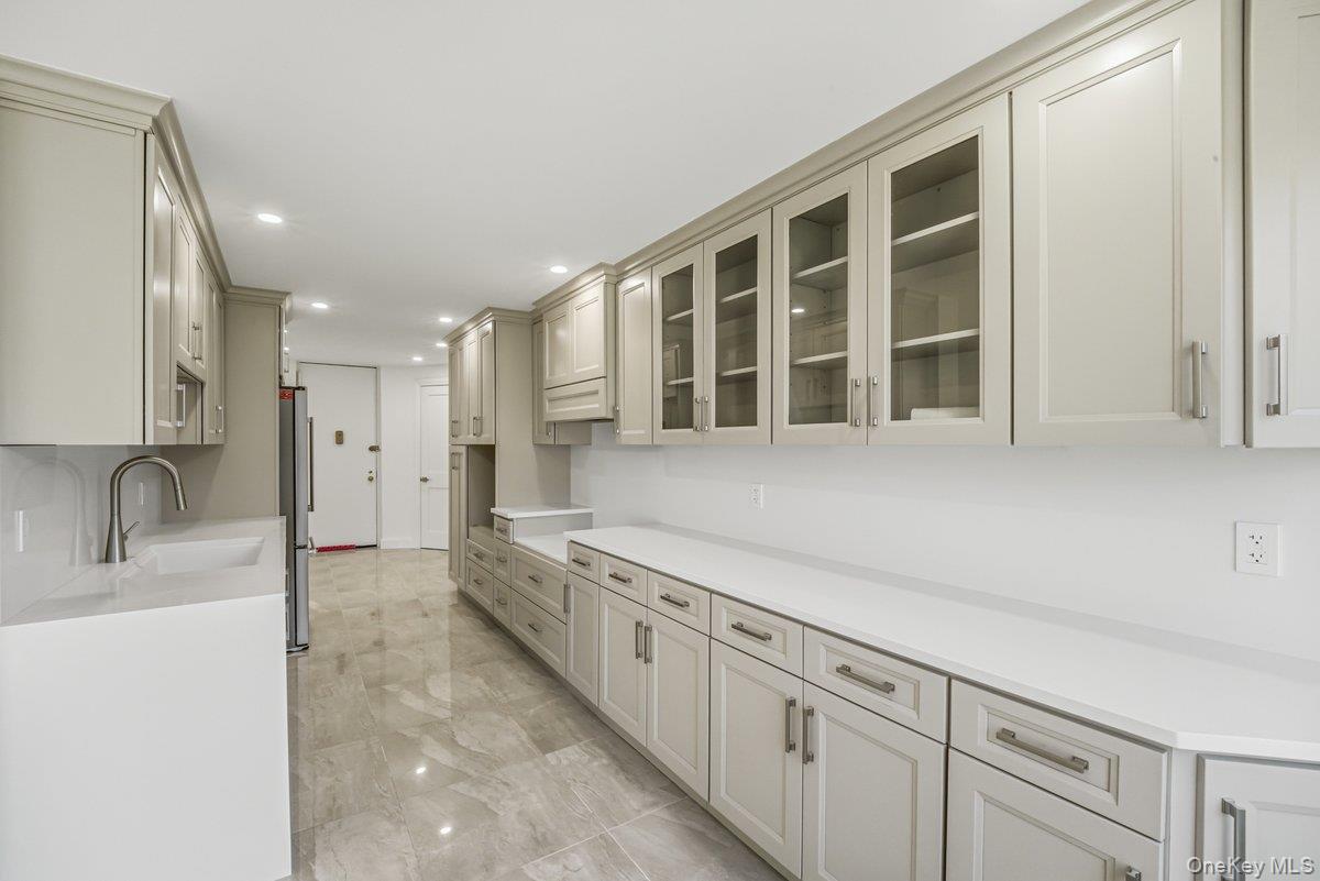 166-25 Powells Cove Boulevard # 3D, Beechhurst, NY 11357