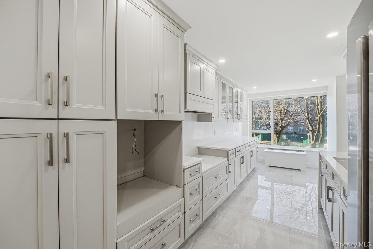 166-25 Powells Cove Boulevard # 3D, Beechhurst, NY 11357