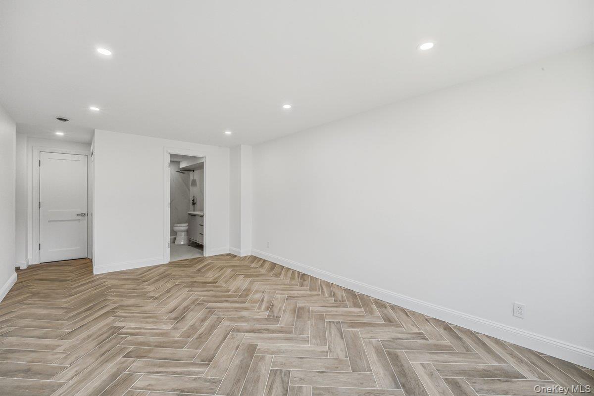 166-25 Powells Cove Boulevard # 3D, Beechhurst, NY 11357