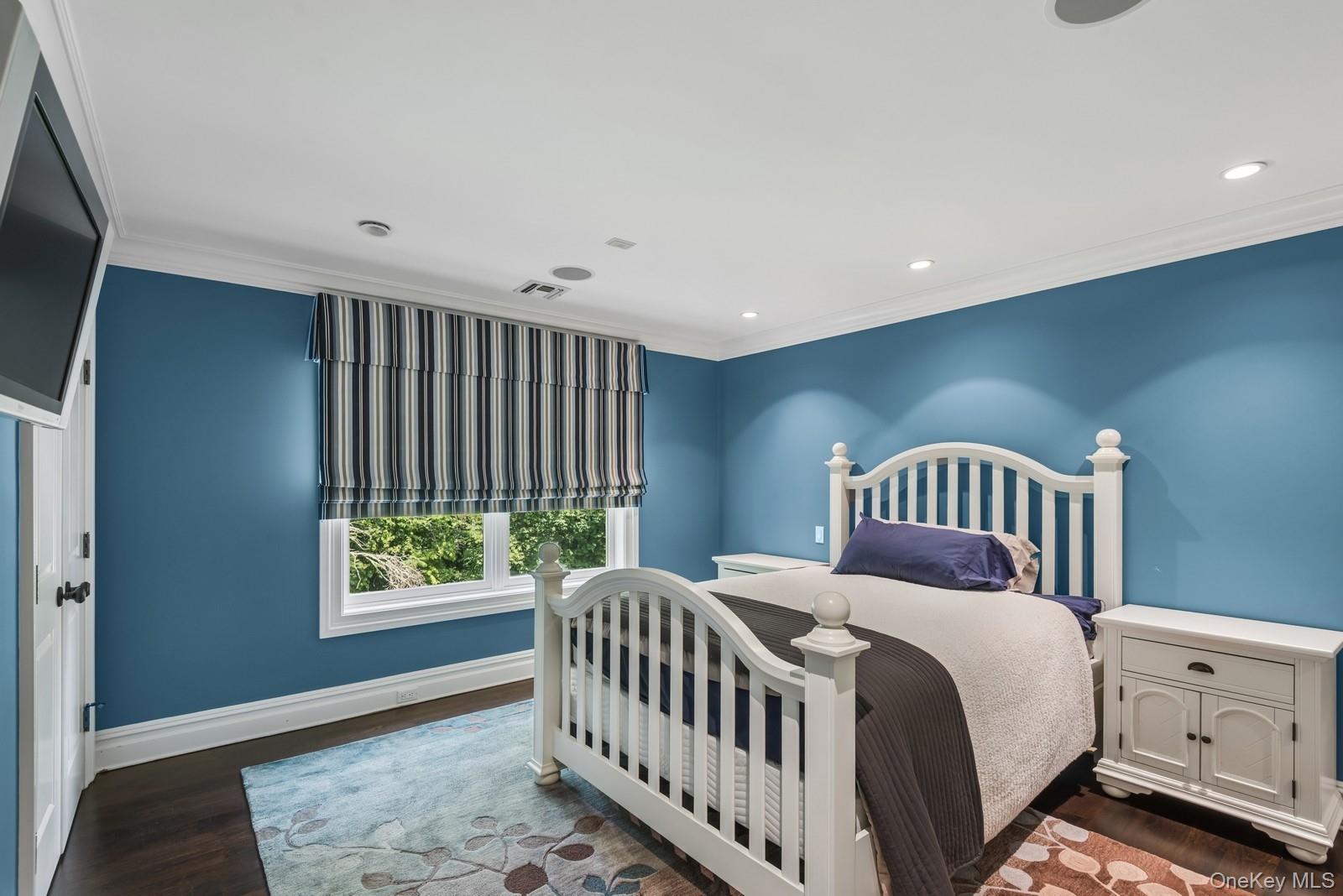 3 The Brae, Woodbury, NY 11797