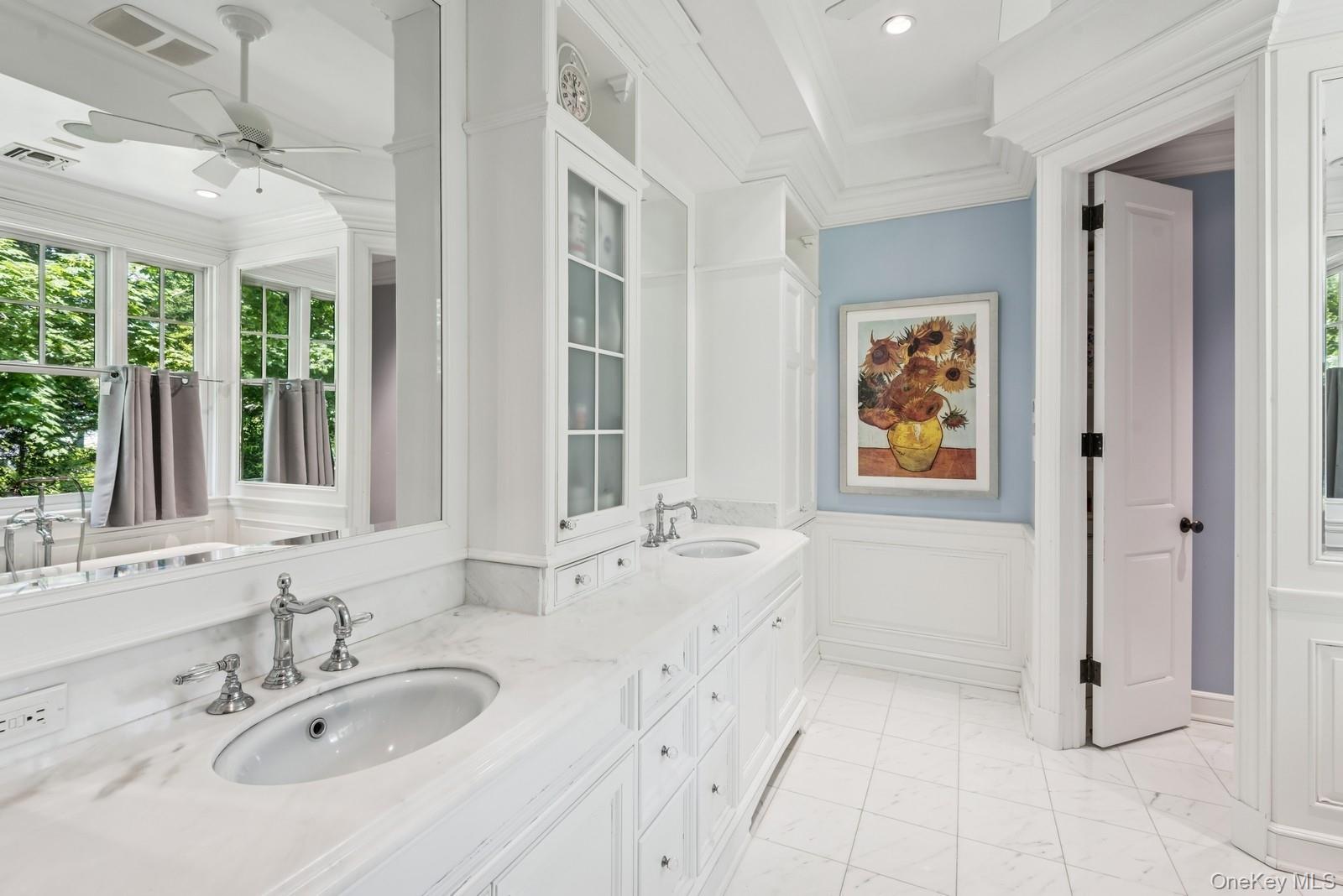 3 The Brae, Woodbury, NY 11797