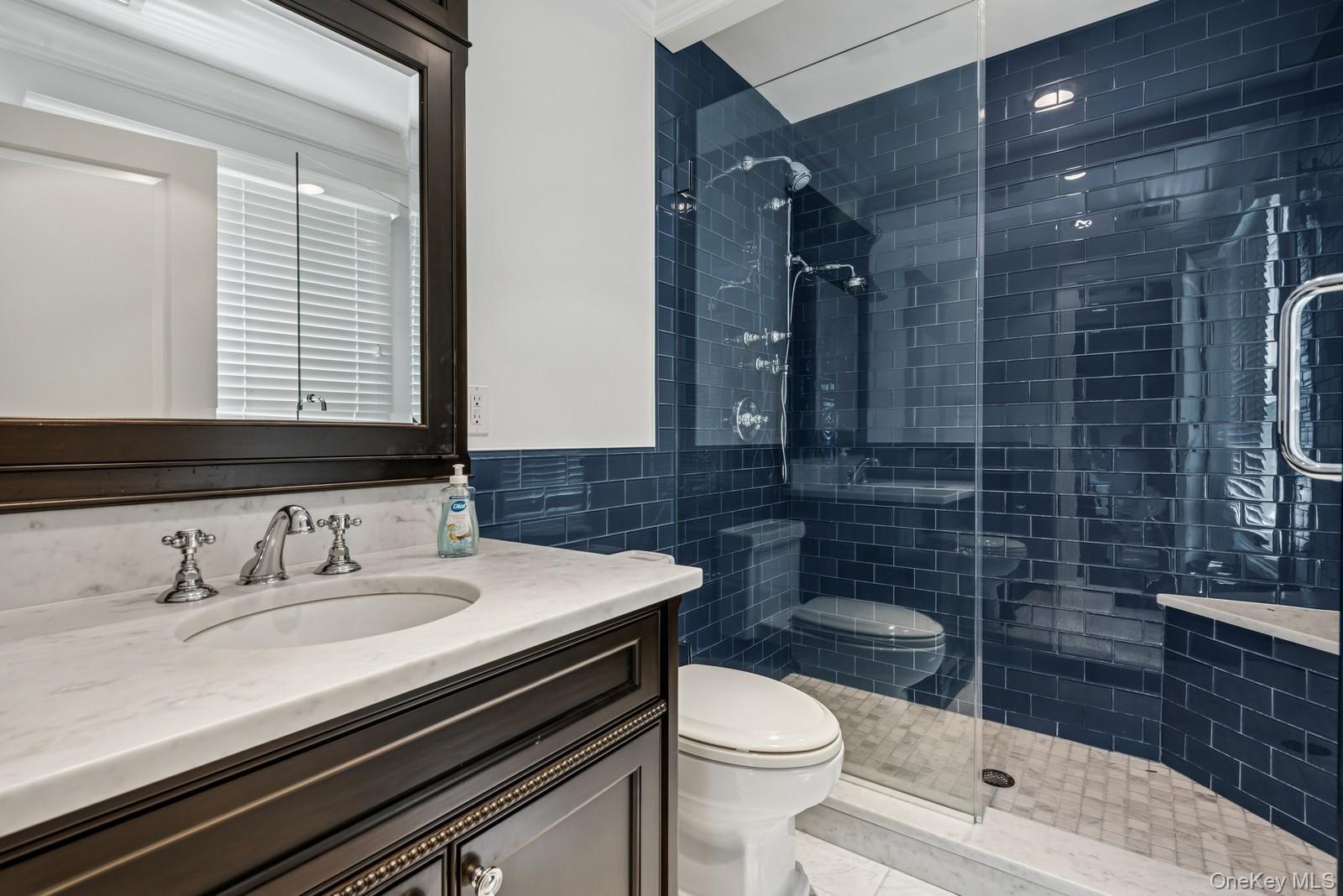 3 The Brae, Woodbury, NY 11797