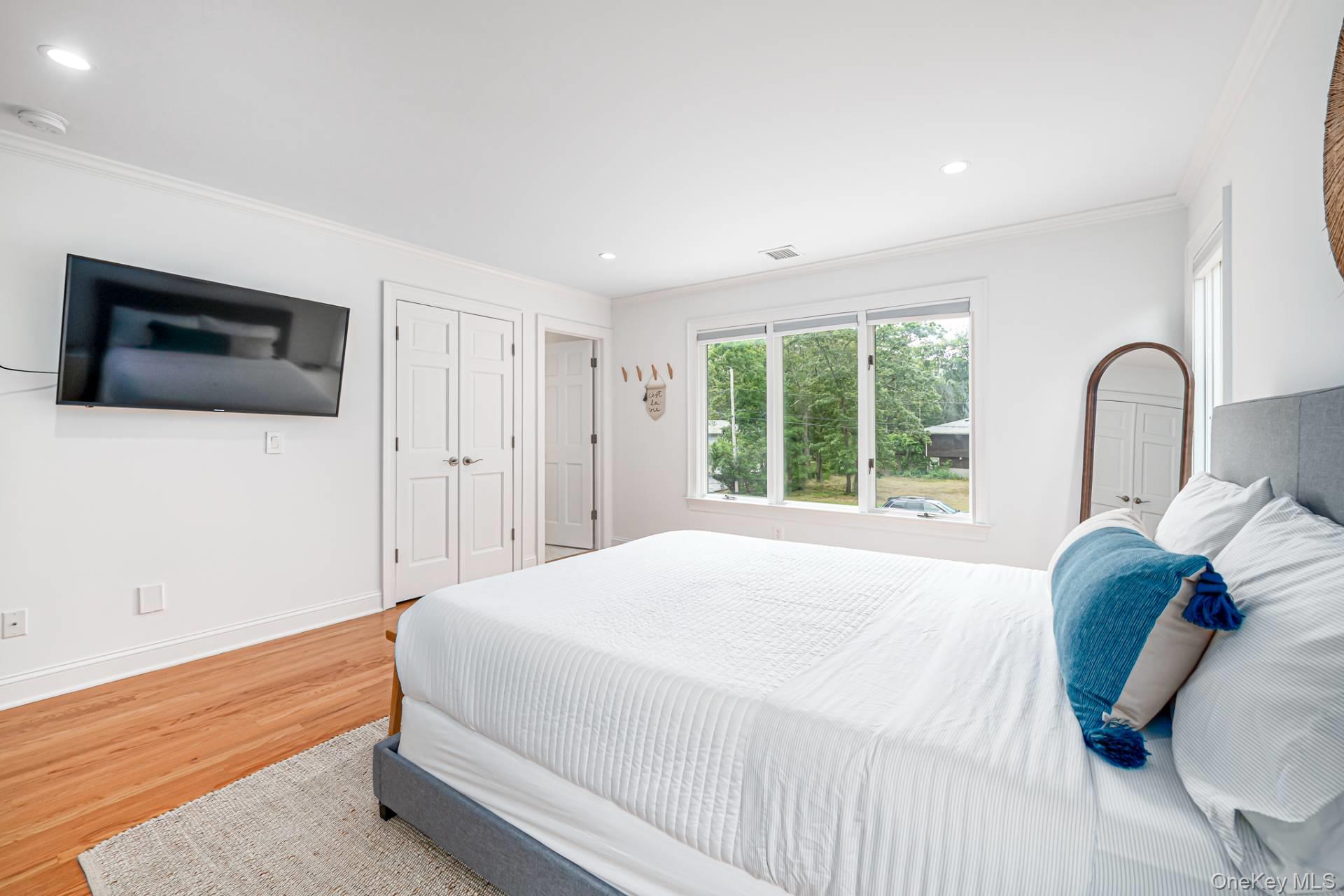 10 Pennant Lane, East Quogue, NY 11942