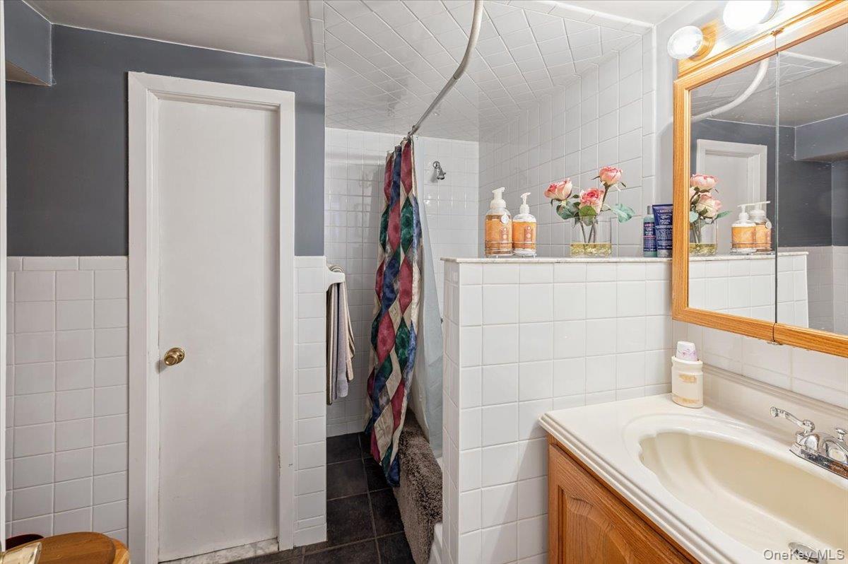 1007 Sackett Avenue, Bronx, NY 10462