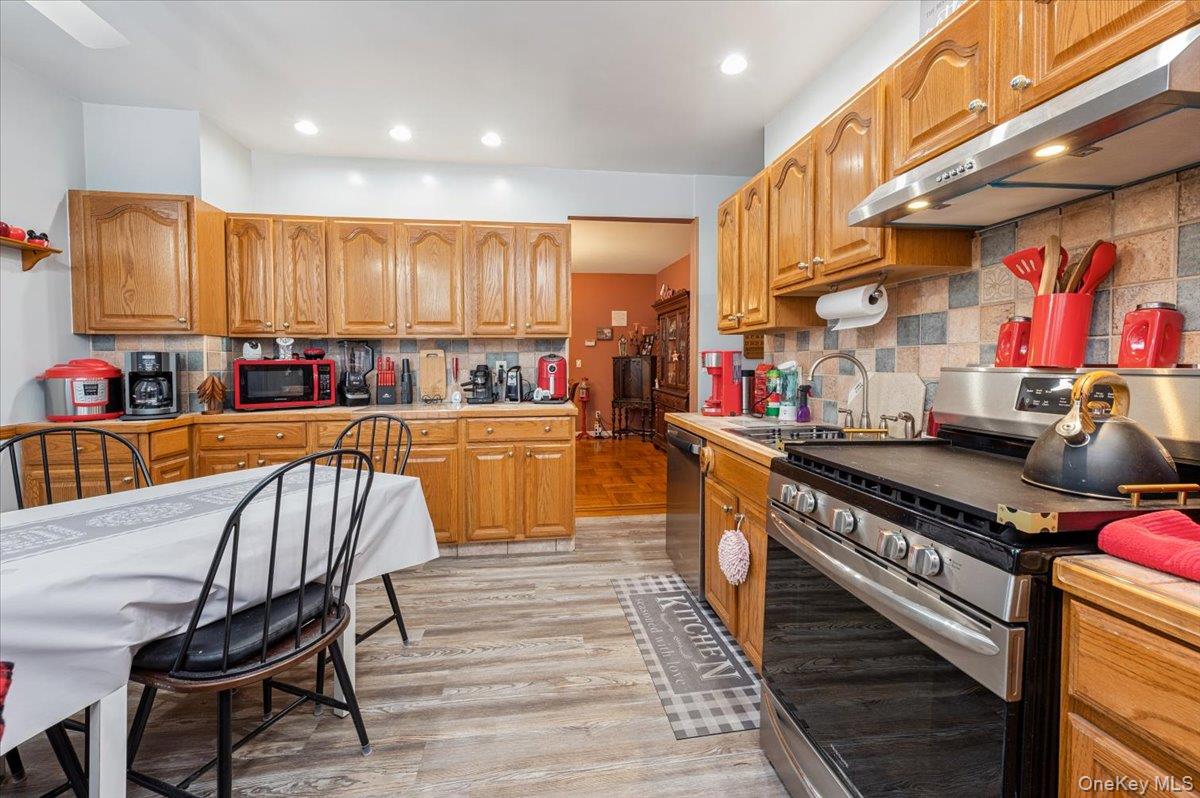 1007 Sackett Avenue, Bronx, NY 10462