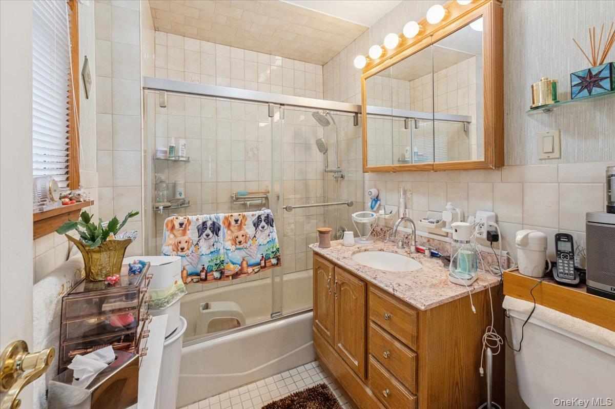 1007 Sackett Avenue, Bronx, NY 10462