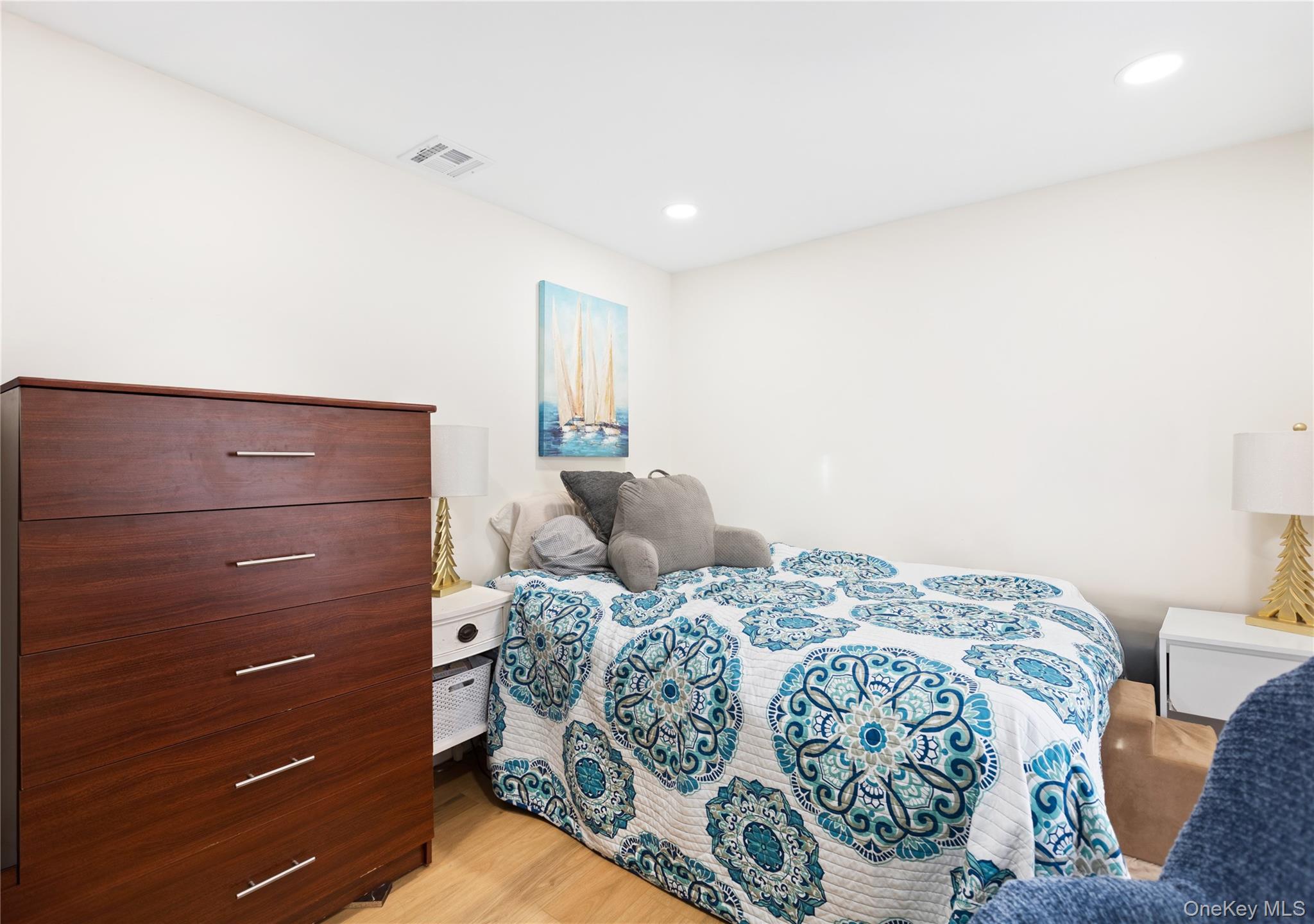 305 4th Avenue, Bay Shore, NY 11706