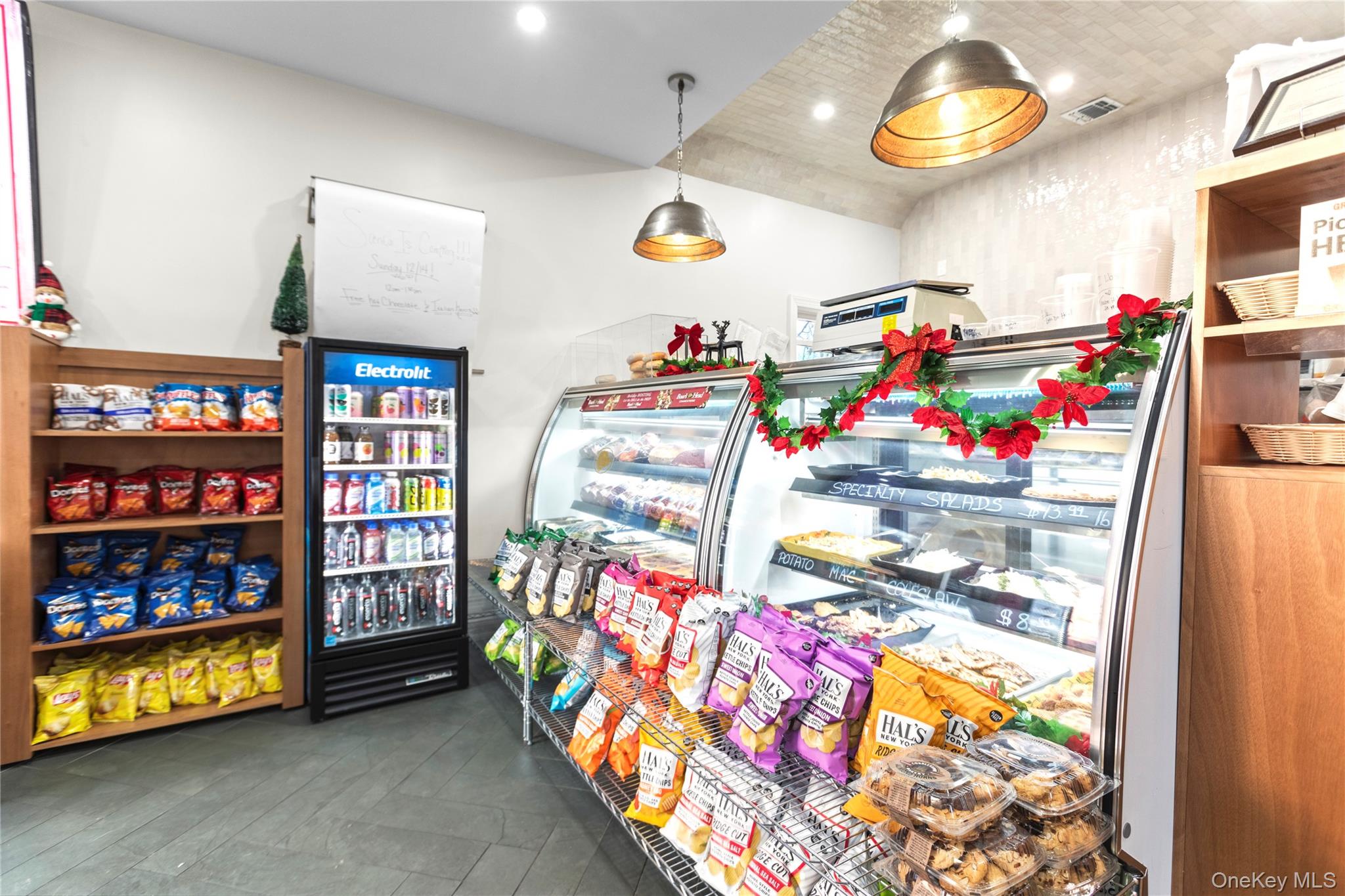 305 4th Avenue, Bay Shore, NY 11706