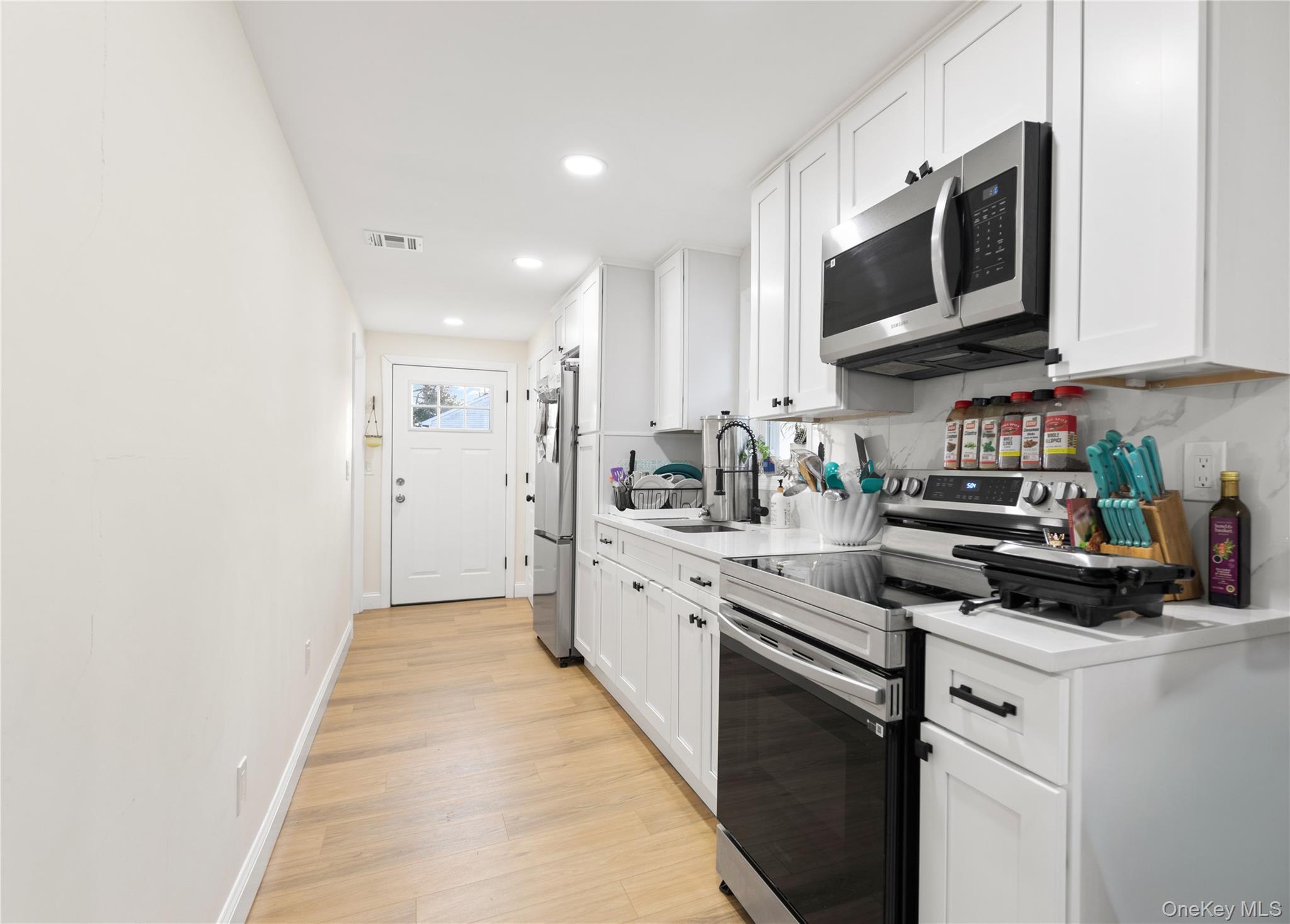 305 4th Avenue, Bay Shore, NY 11706