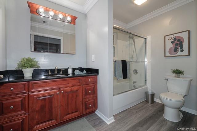 11 Overlook Drive # 11, Farmingville, NY 11738