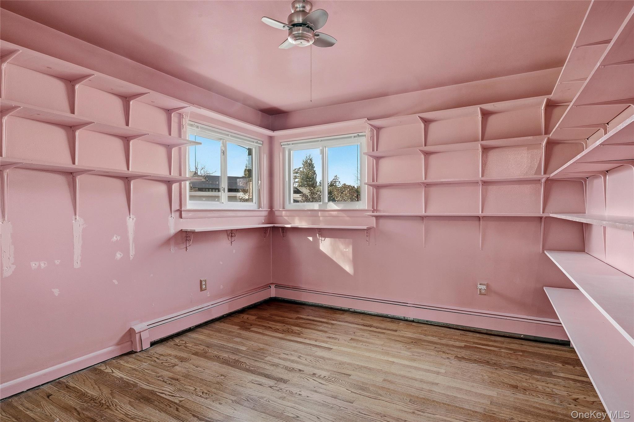 10 Hewitt Drive, Northport, NY 11768