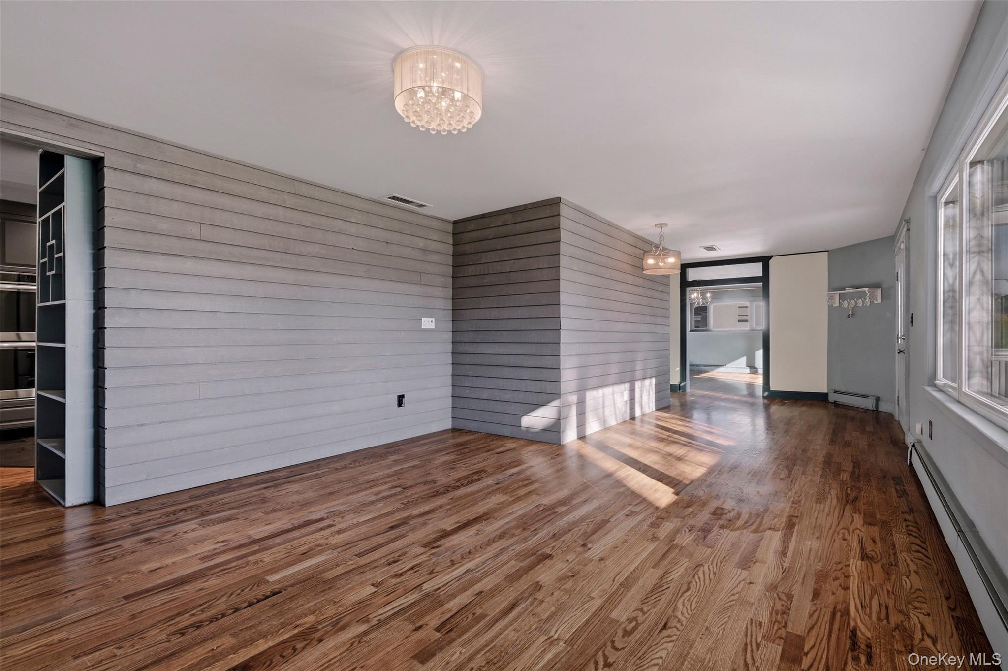 10 Hewitt Drive, Northport, NY 11768