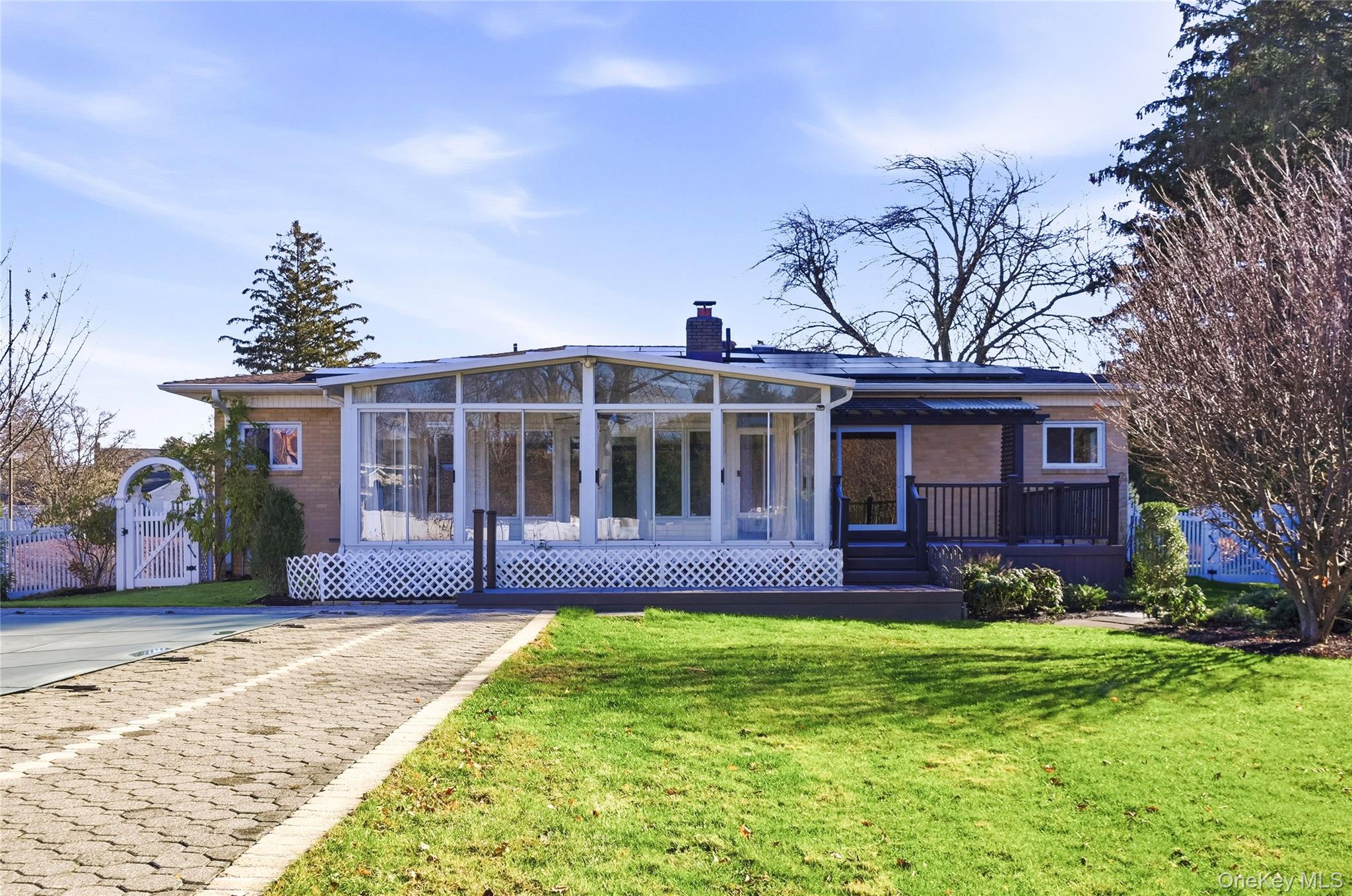 10 Hewitt Drive, Northport, NY 11768