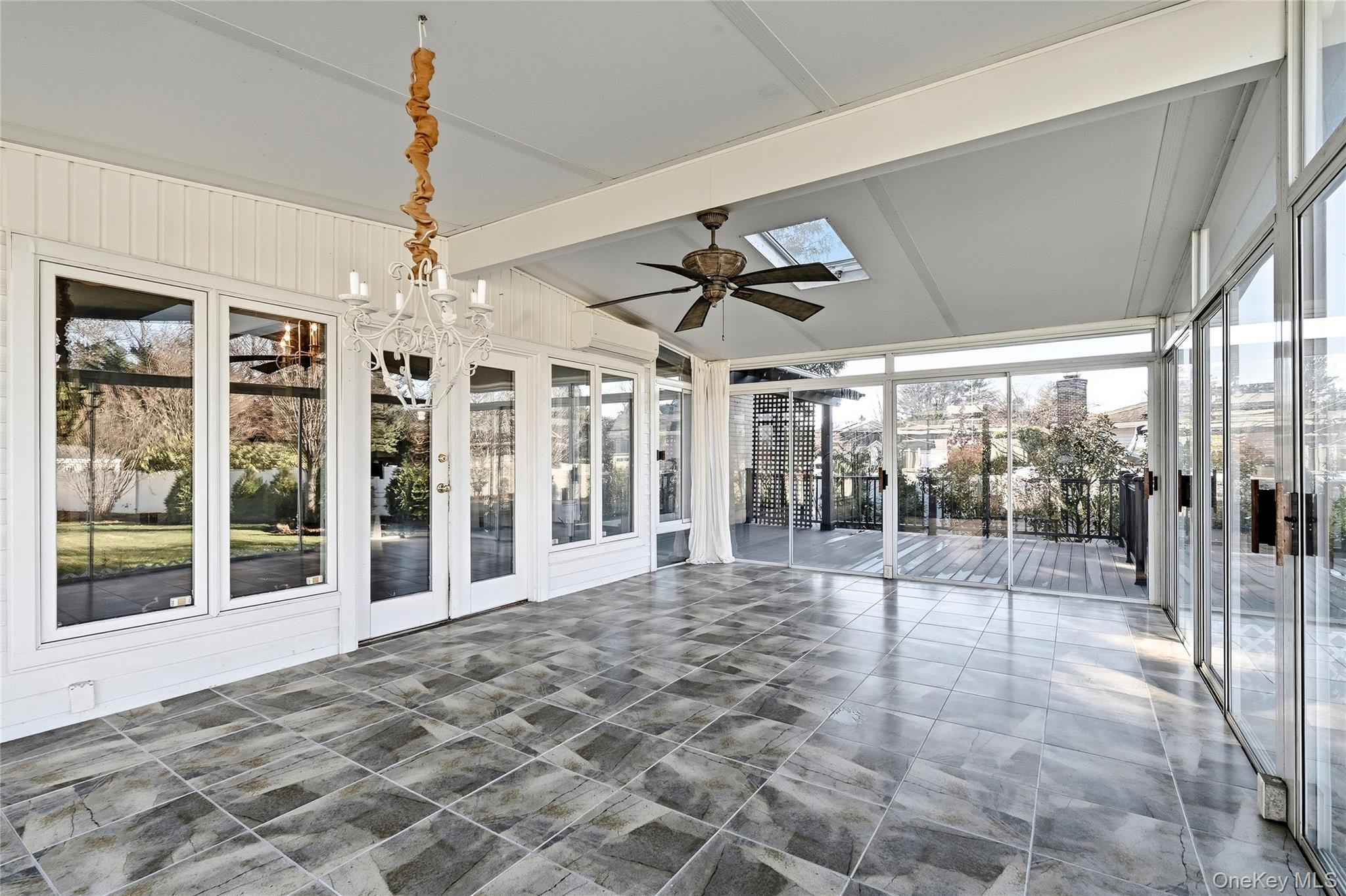 10 Hewitt Drive, Northport, NY 11768