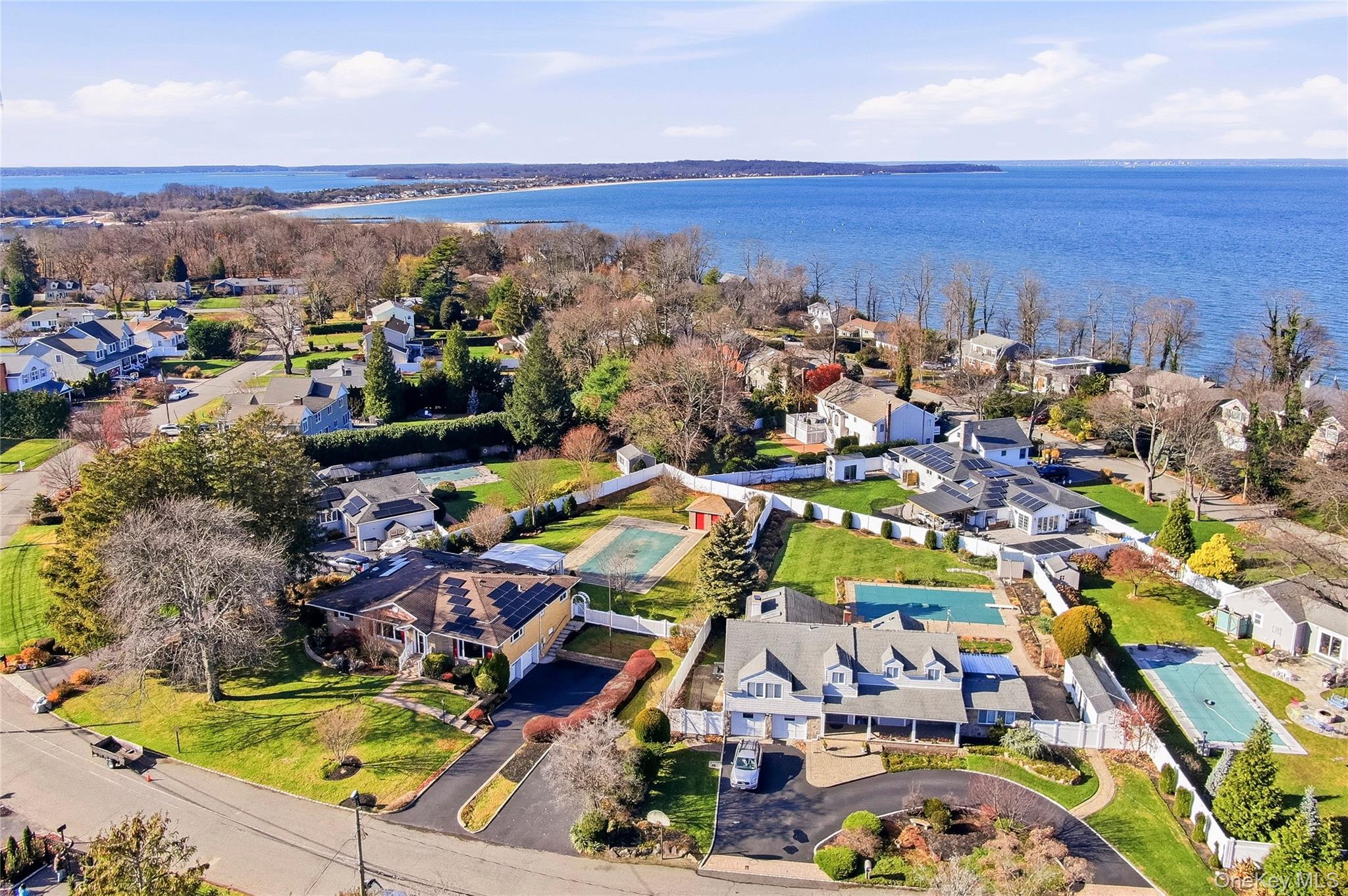 10 Hewitt Drive, Northport, NY 11768