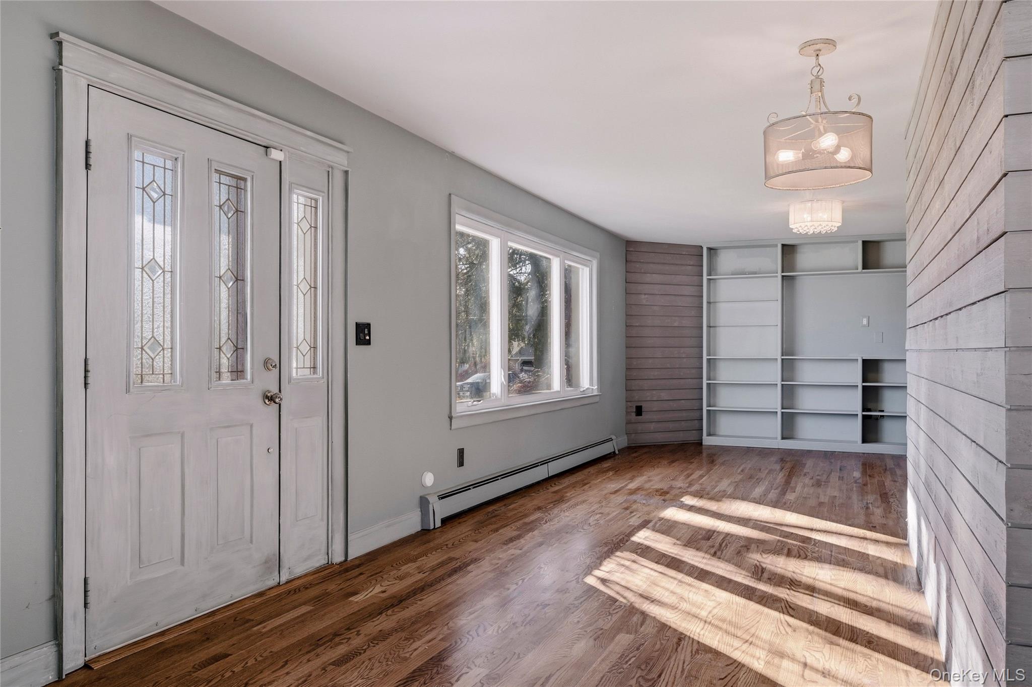 10 Hewitt Drive, Northport, NY 11768