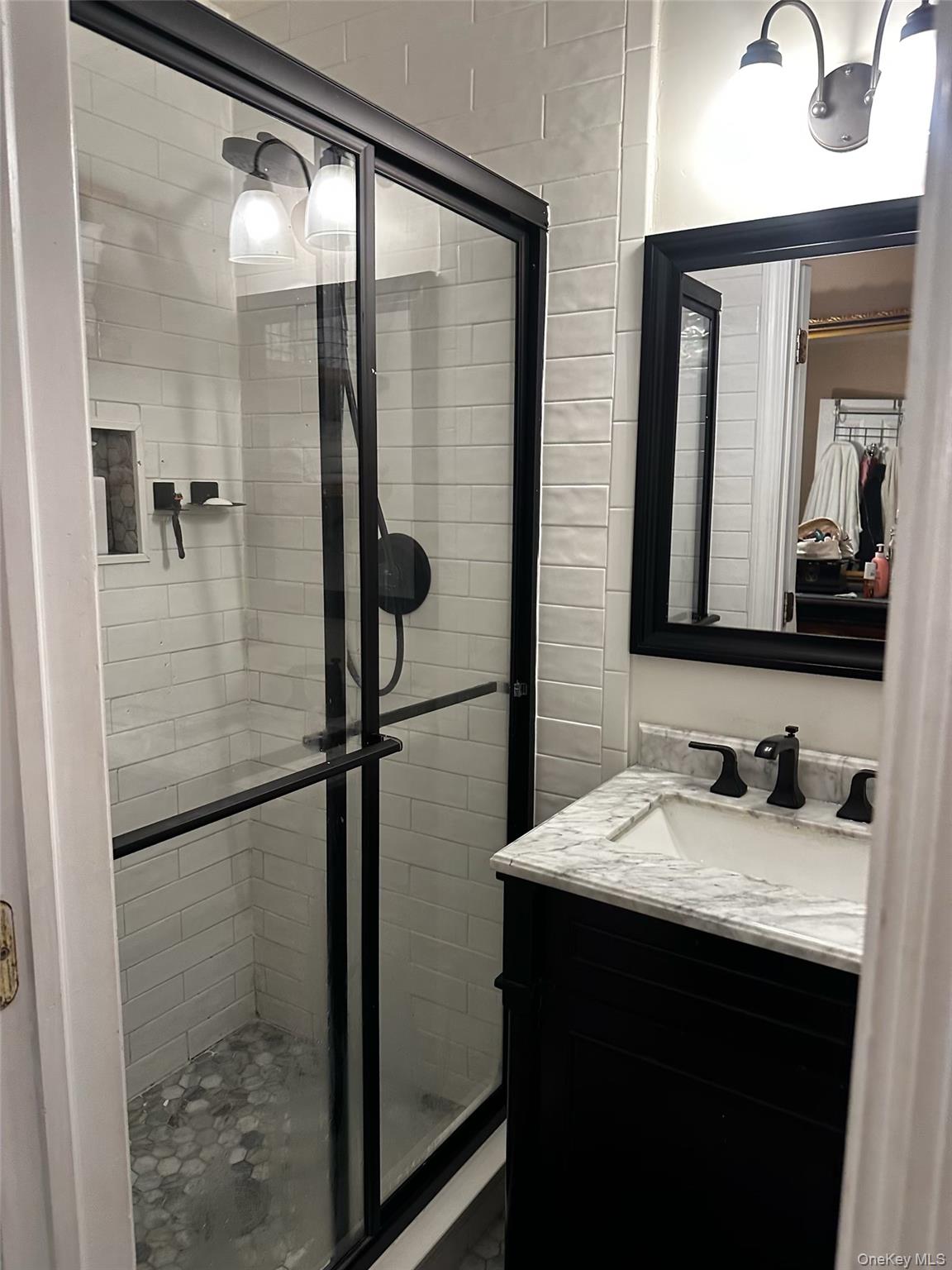 4 Galaxie Lane, Selden, NY 11784