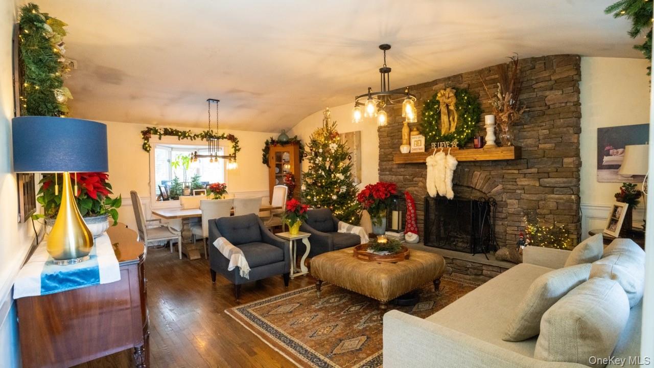 4 Galaxie Lane, Selden, NY 11784