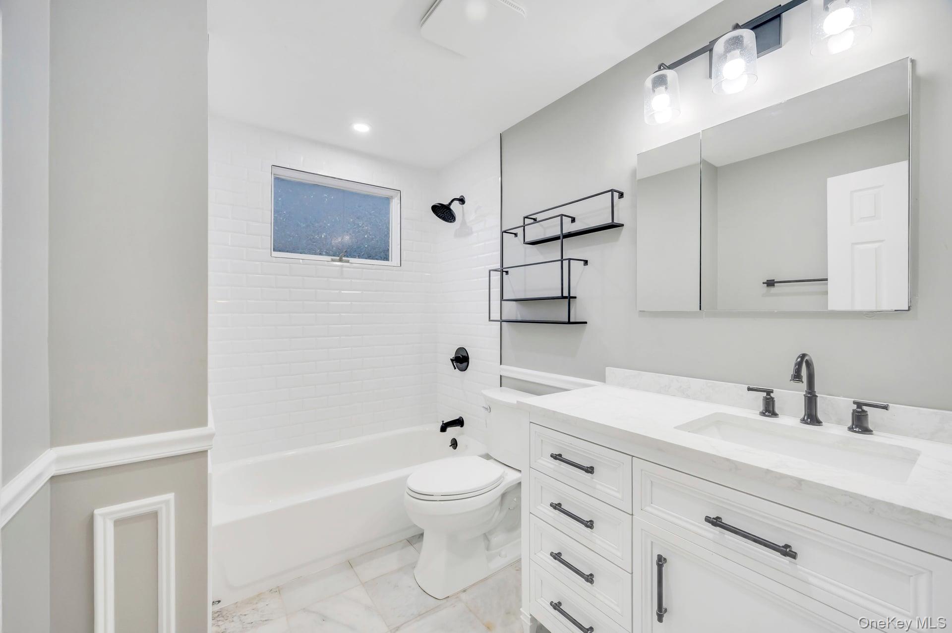 47 Pearsall Place, Deer Park, NY 11729