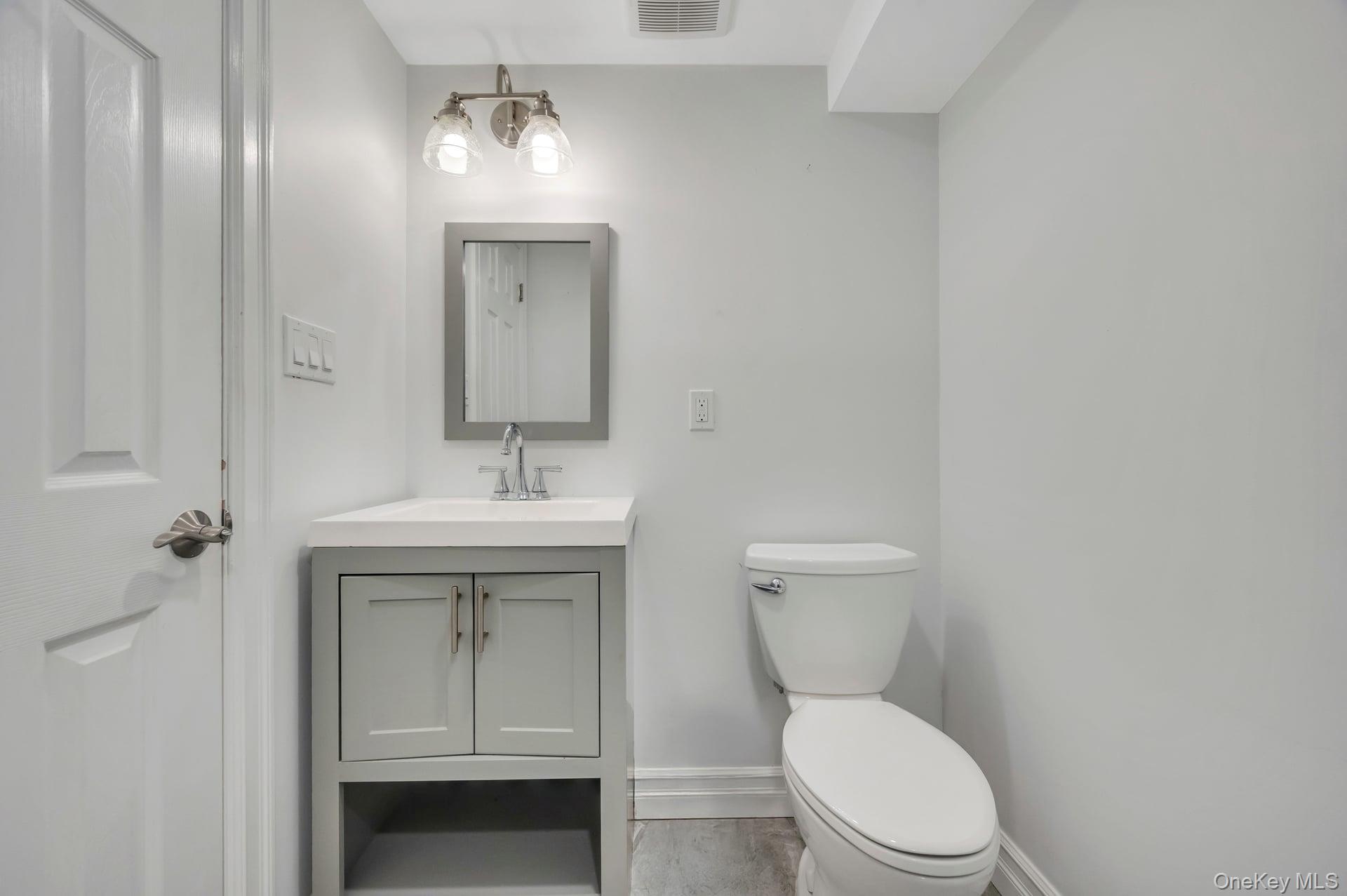 47 Pearsall Place, Deer Park, NY 11729