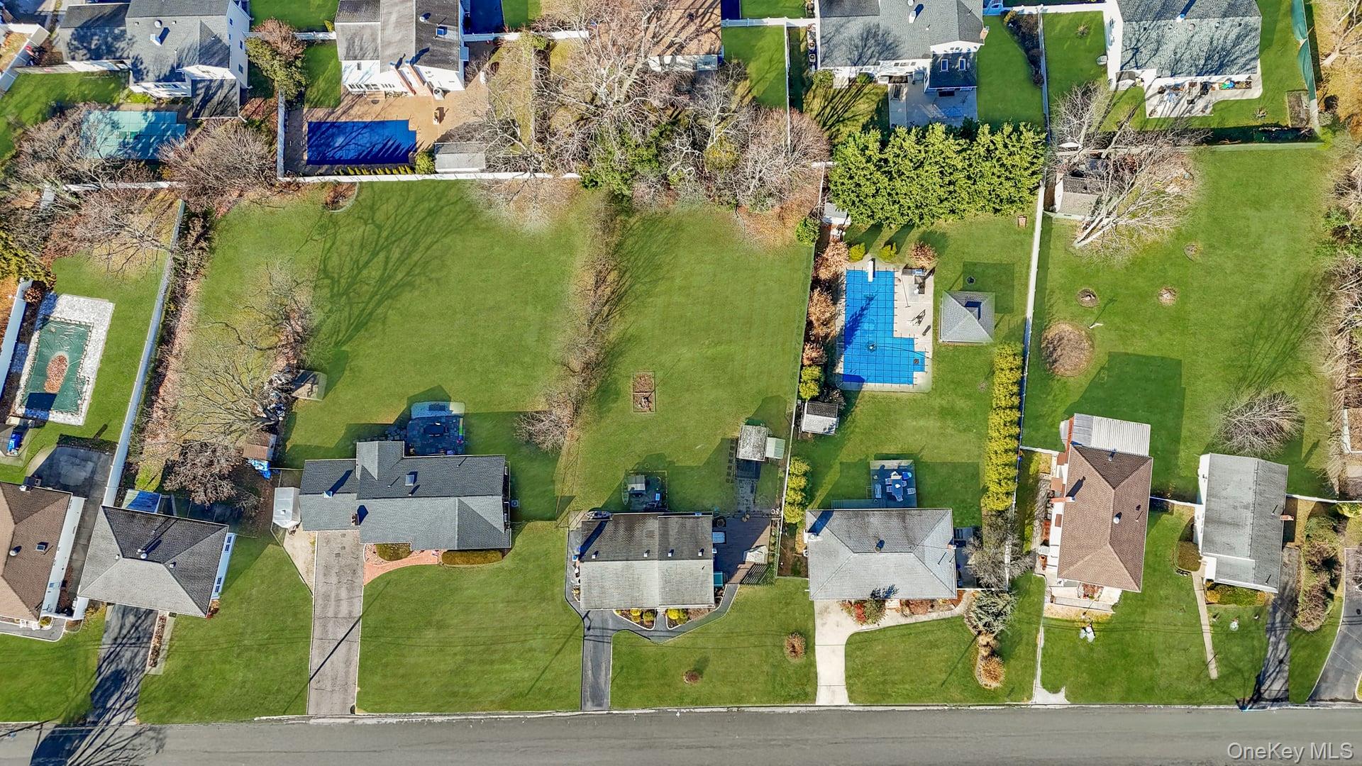 47 Pearsall Place, Deer Park, NY 11729