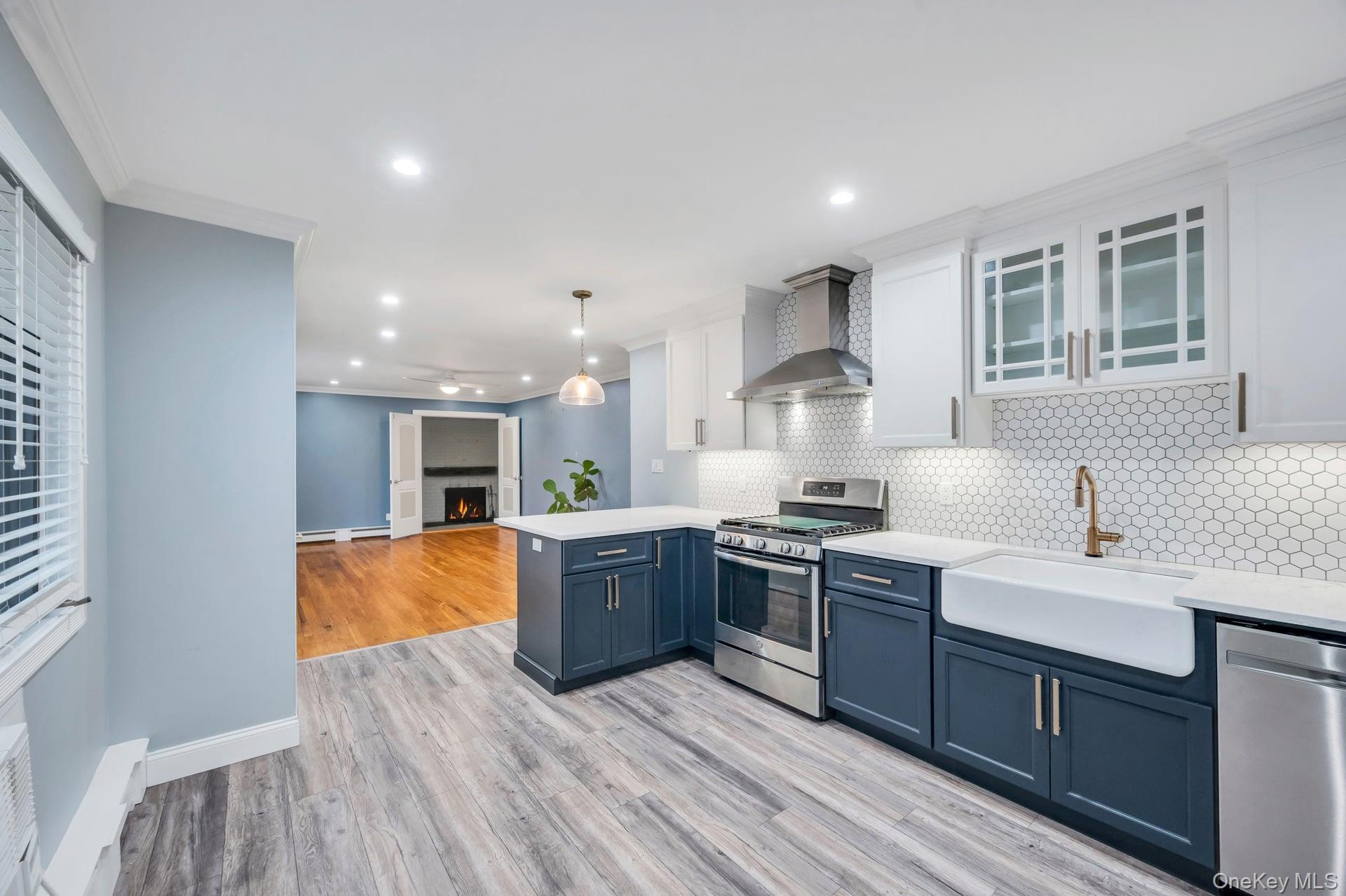 47 Pearsall Place, Deer Park, NY 11729