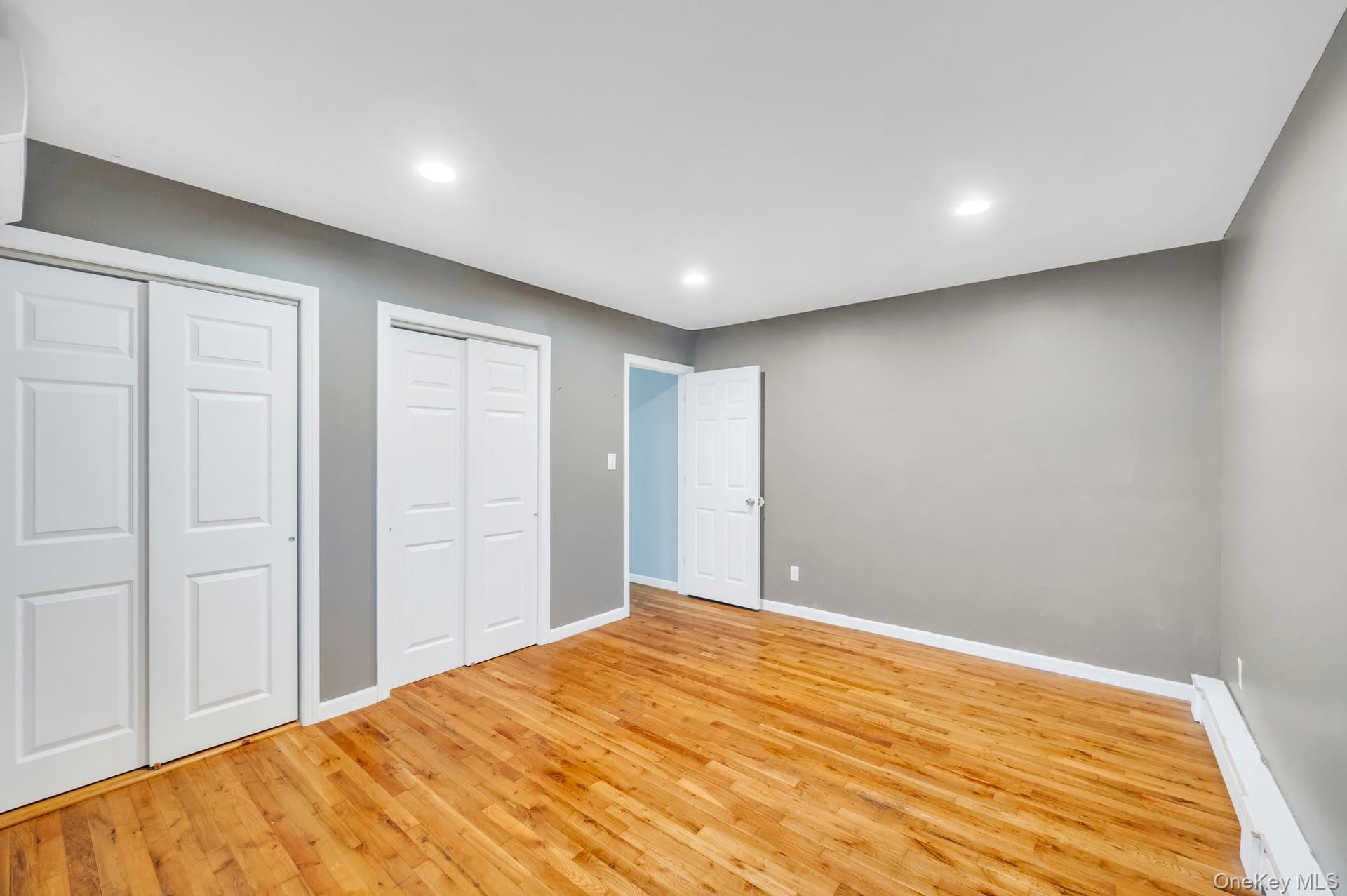 47 Pearsall Place, Deer Park, NY 11729