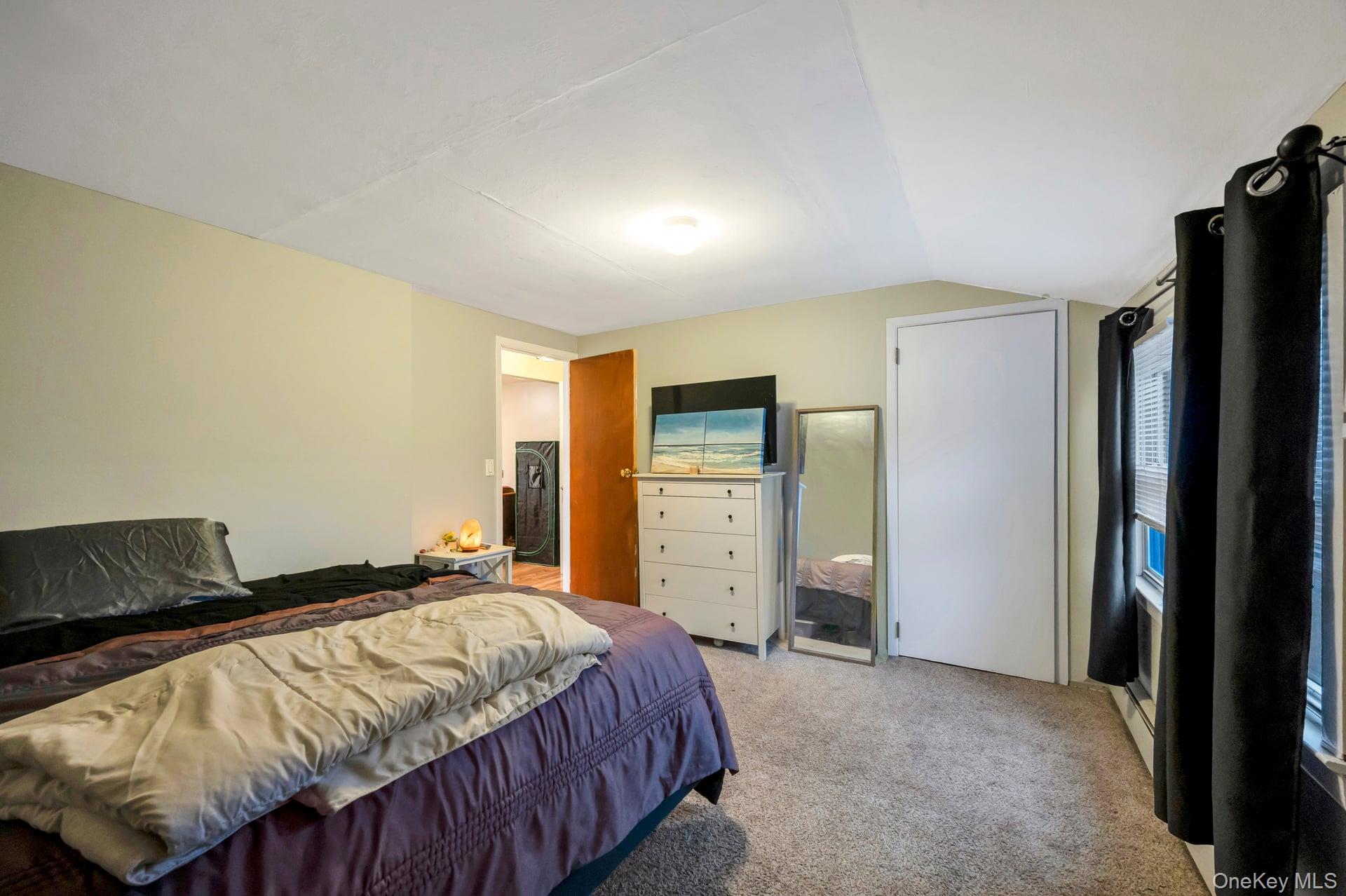 47 Pearsall Place, Deer Park, NY 11729