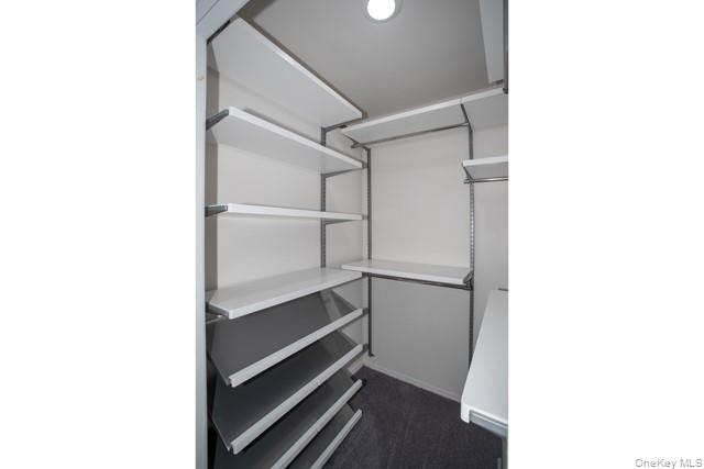 69 Overlook Drive # 69, Farmingville, NY 11738