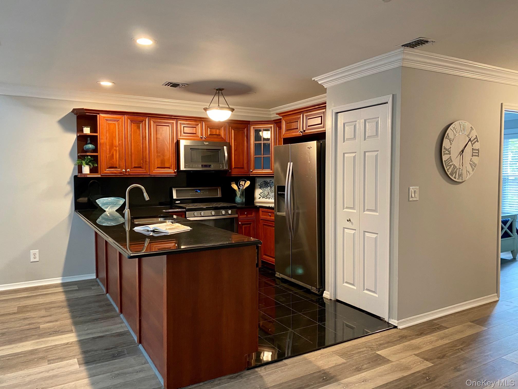 96 Horizon View Drive # 96, Farmingville, NY 11738