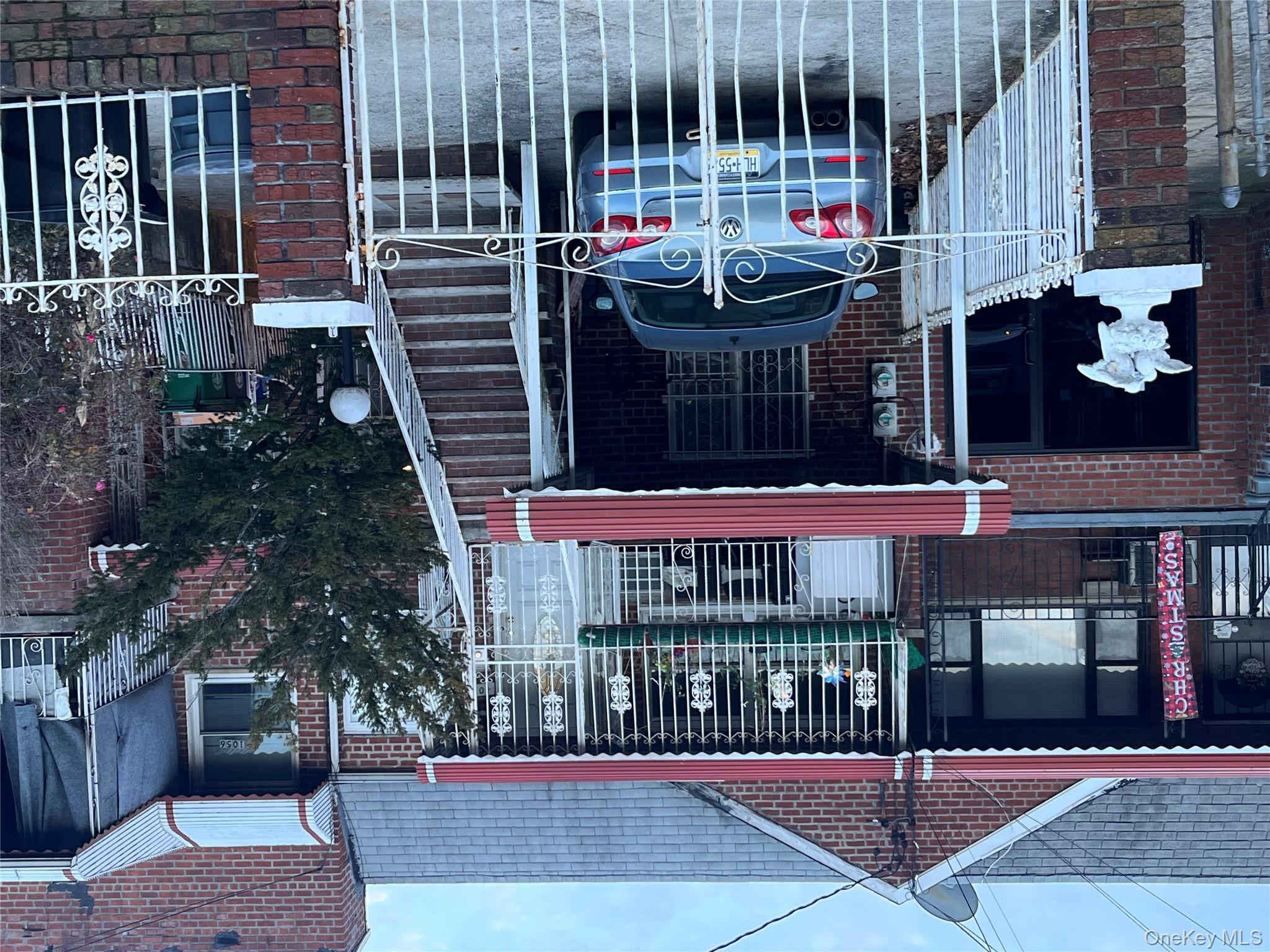 1060 E 105th Street, Brooklyn, NY 11236